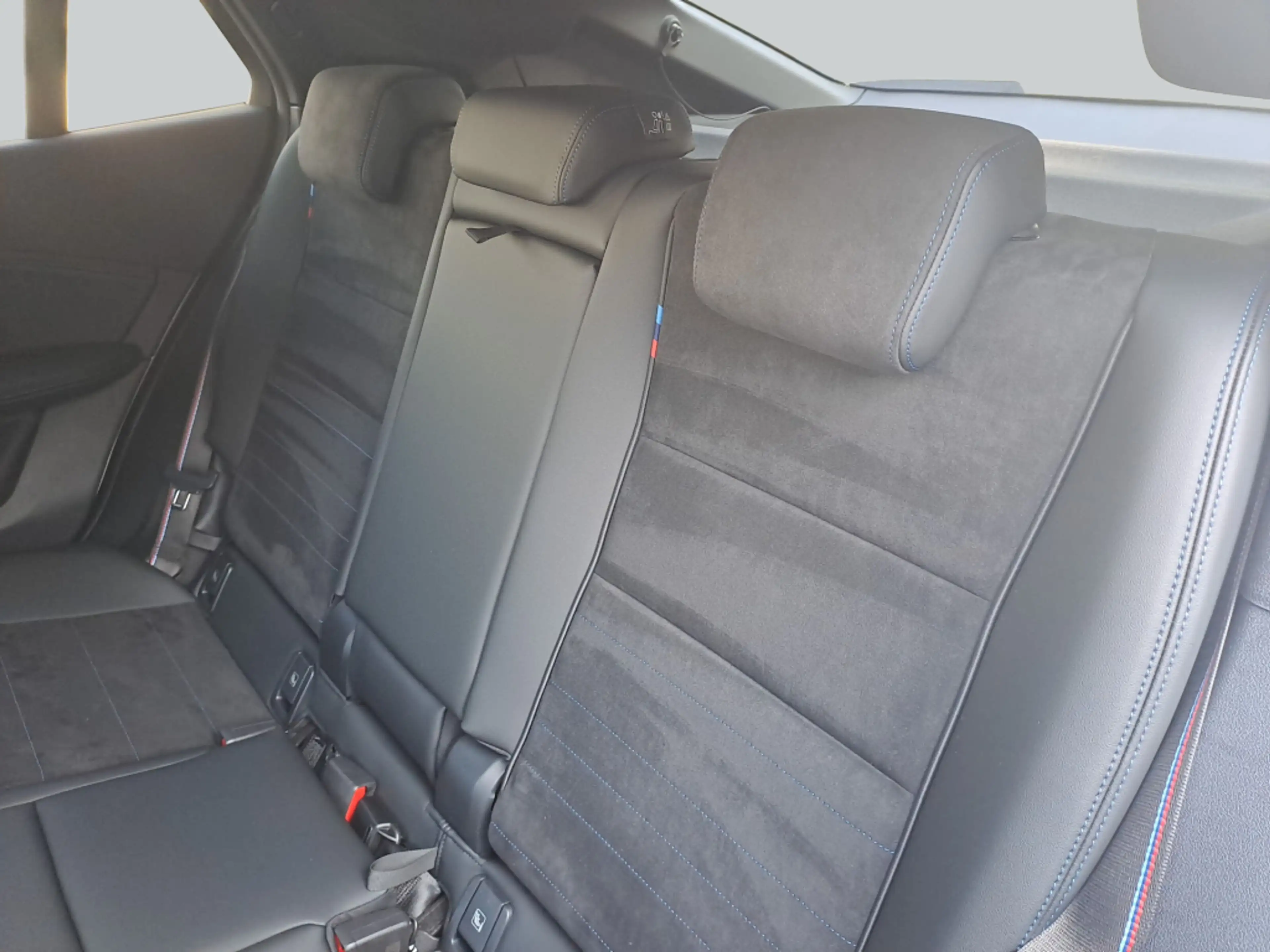 BMW iX2 xDrive30 225 kW, 5-türig (Strom) — photo 12