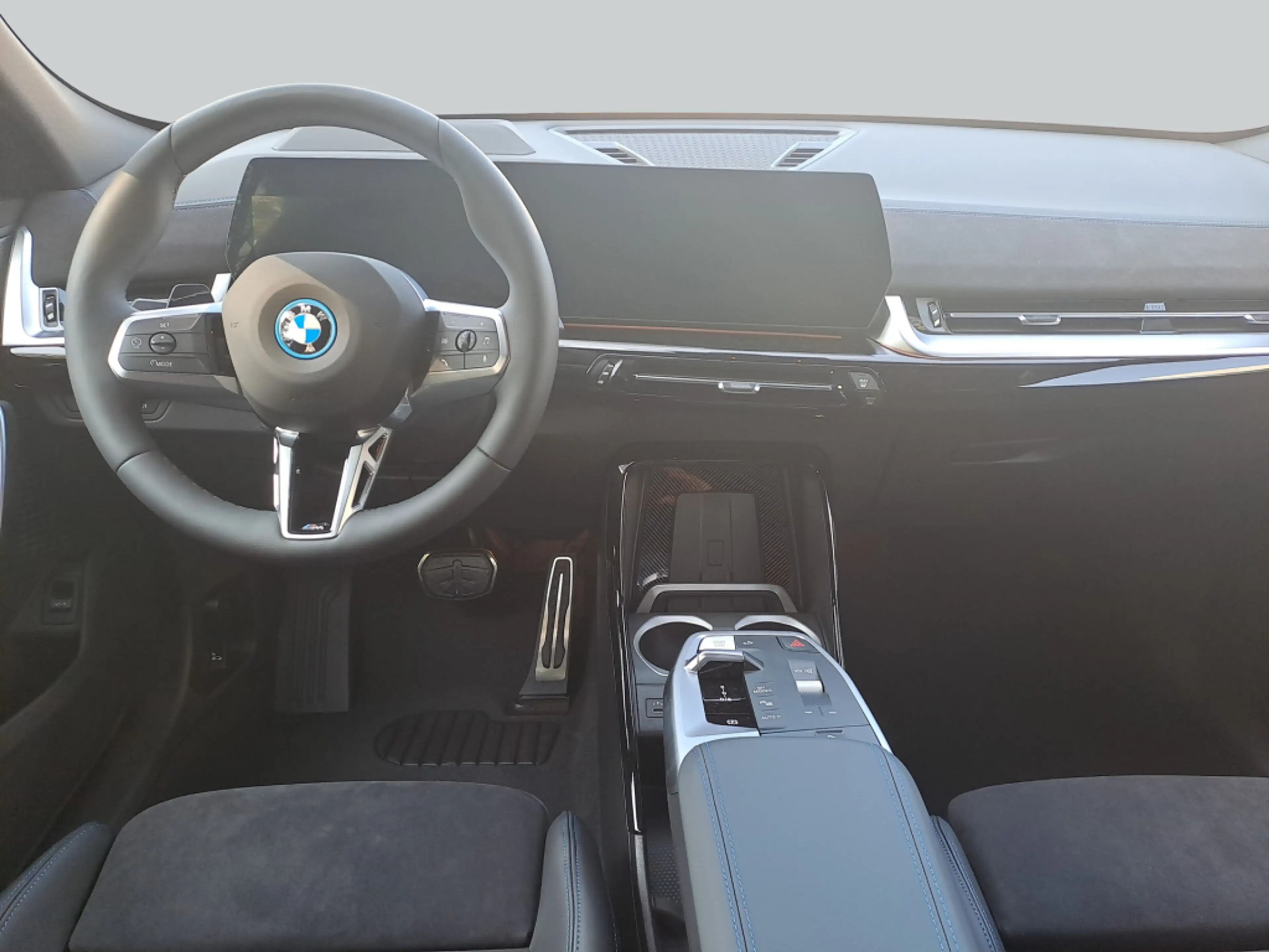 BMW iX2 xDrive30 225 kW, 5-türig (Strom) — photo 14