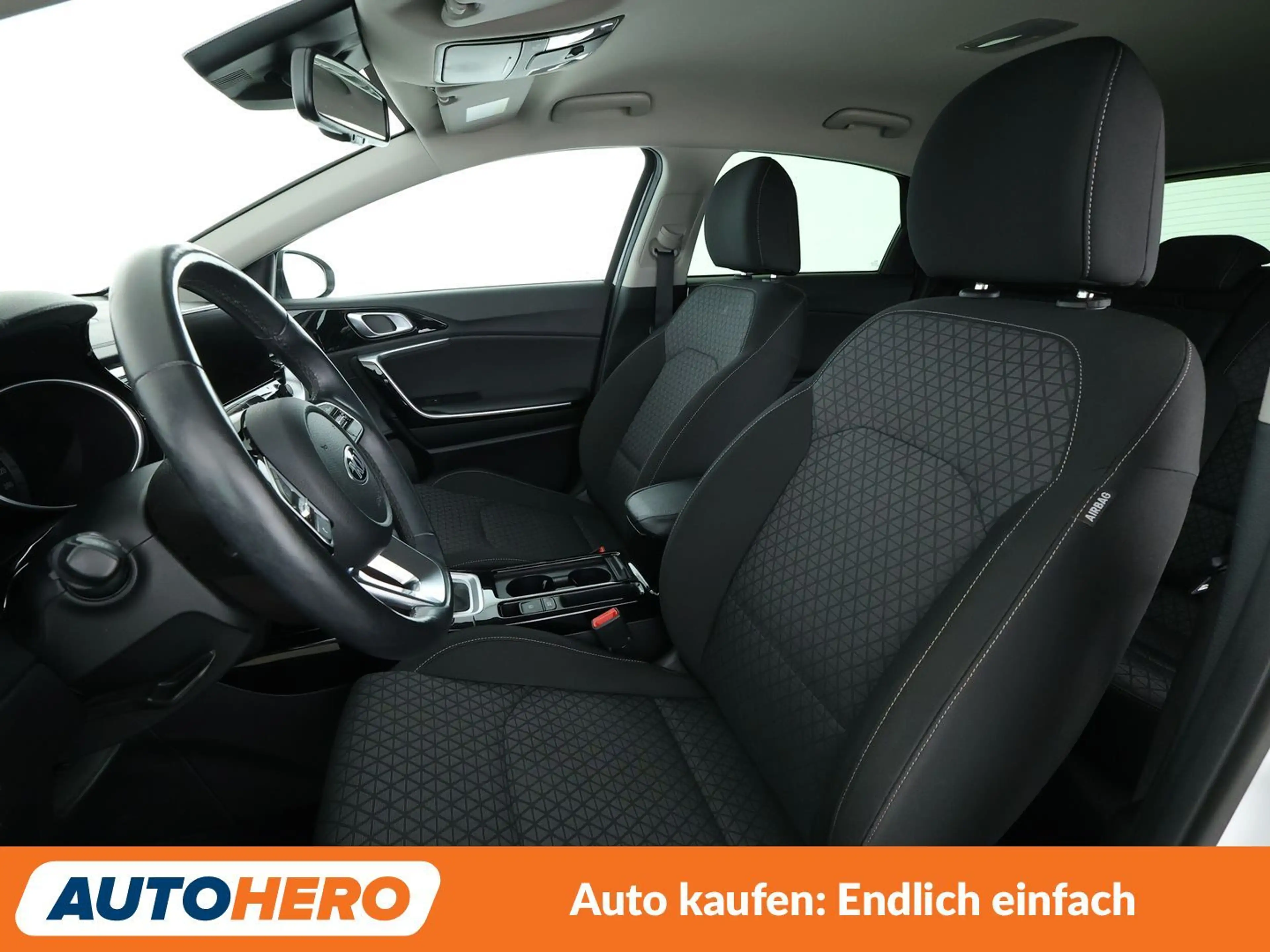 Kia Ceed / cee'd 1.4 TGDI Spirit Aut*NAVI*LED*ACC*CAM*PDC*SHZ* — photo 10