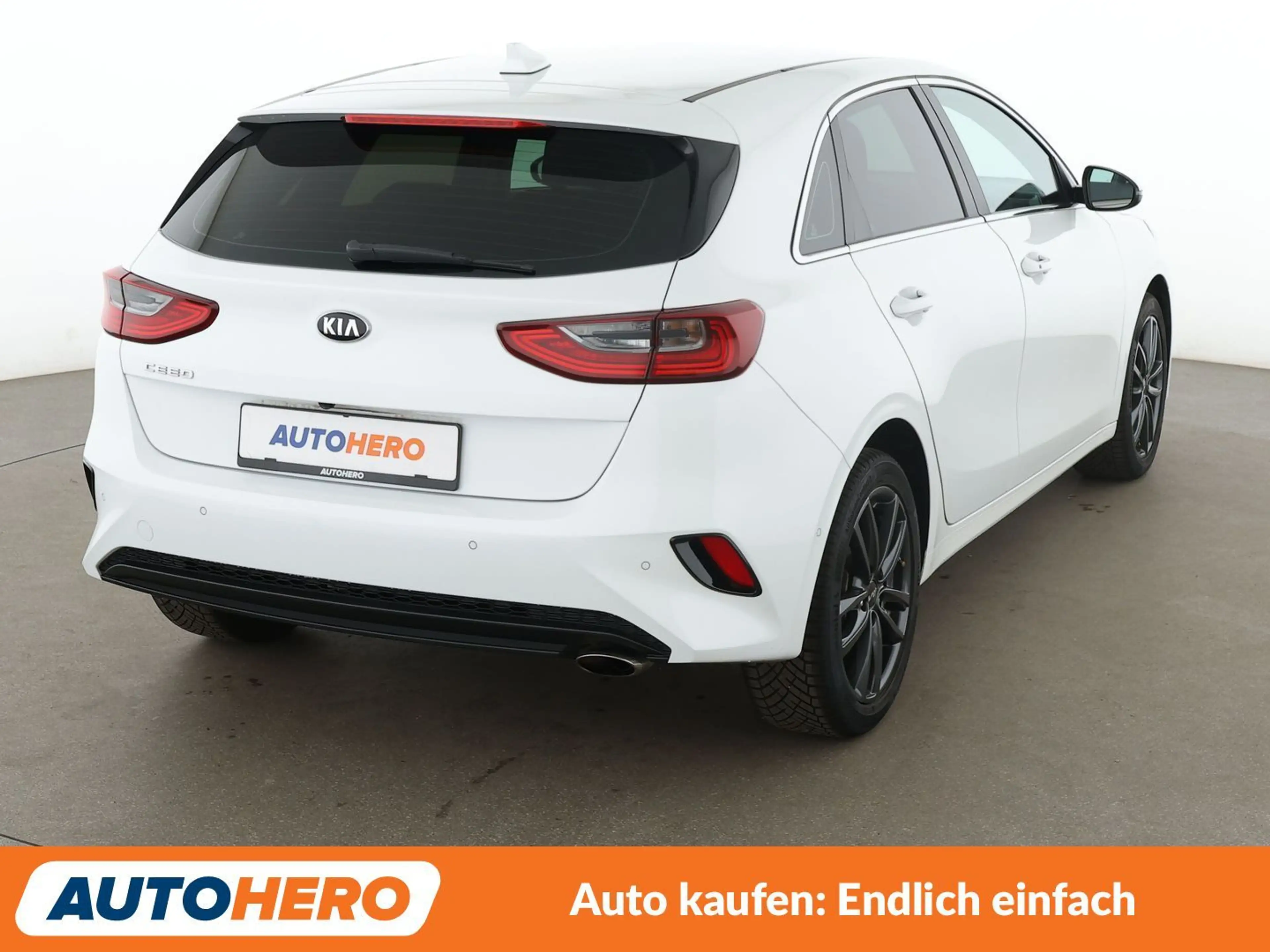 Kia Ceed / cee'd 1.4 TGDI Spirit Aut*NAVI*LED*ACC*CAM*PDC*SHZ* — photo 6