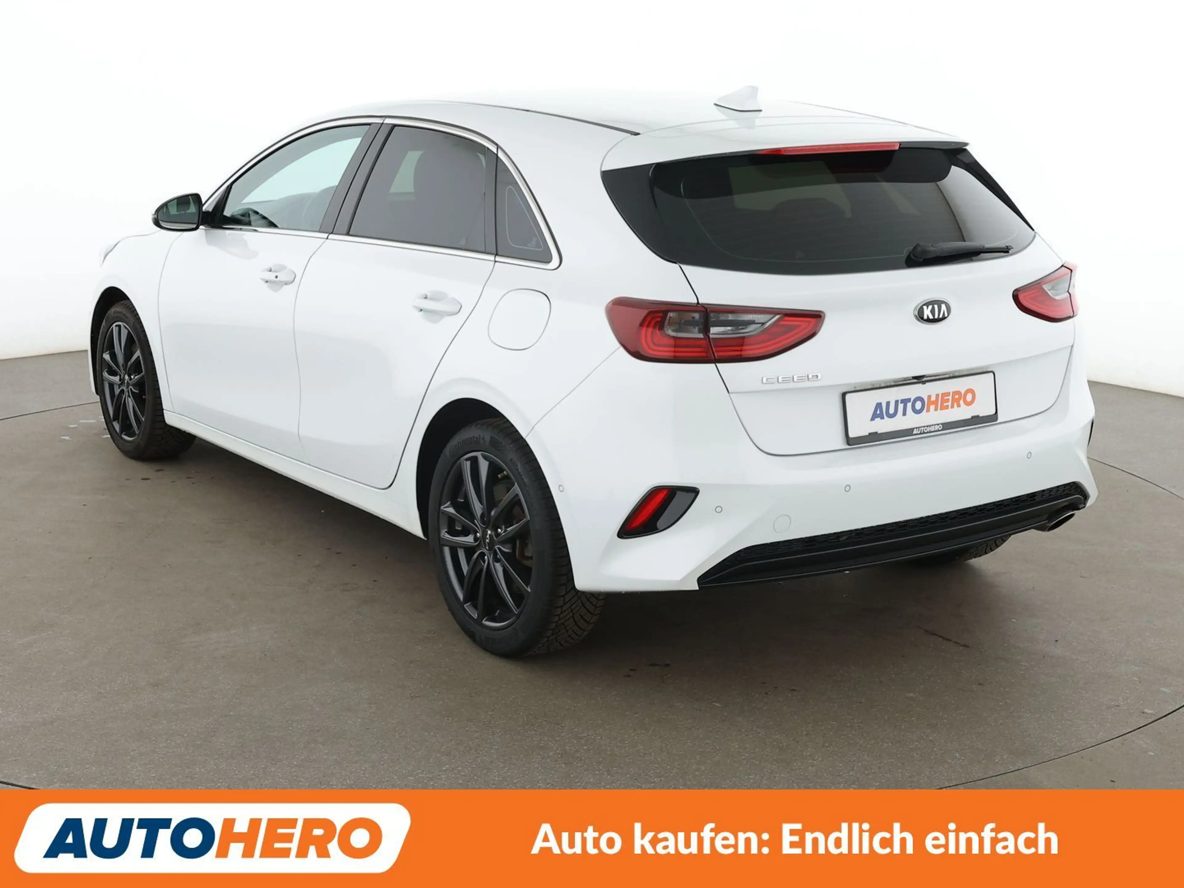 Kia Ceed / cee'd 1.4 TGDI Spirit Aut*NAVI*LED*ACC*CAM*PDC*SHZ* — photo 4