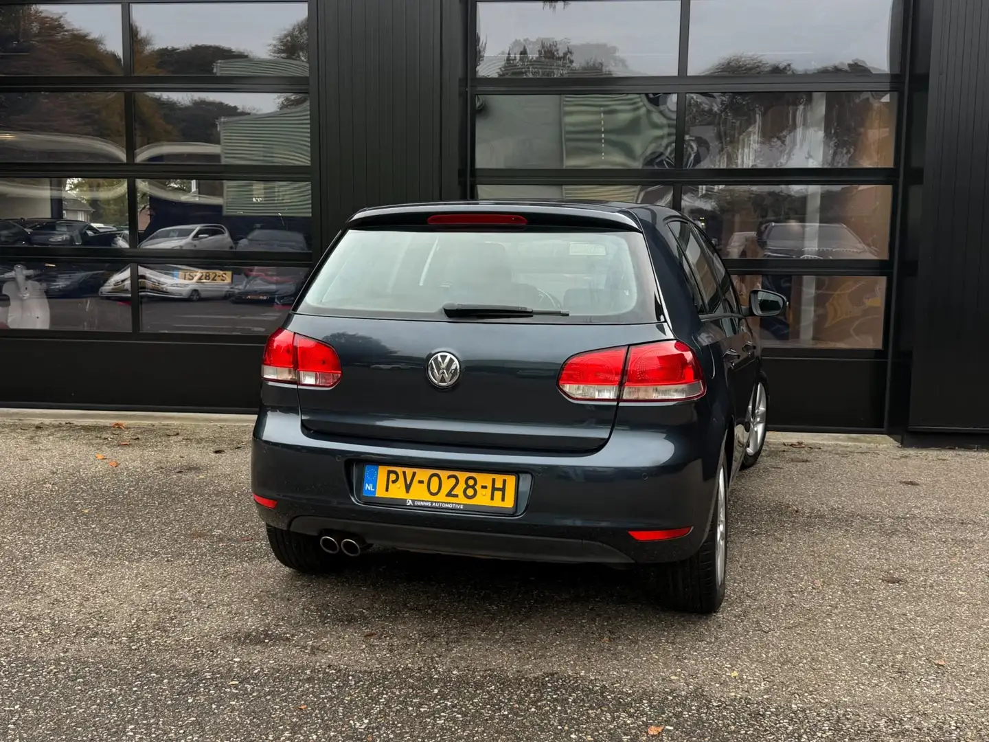 Volkswagen Golf 1.4 TSI Highline Navigatie Airco 5-Deurs Blauw - 2