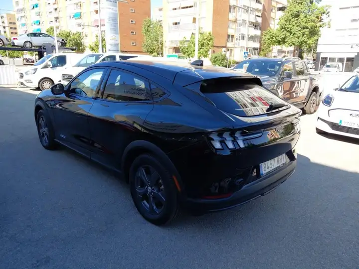 Ford Mustang Mach-E 2023, foto 6
