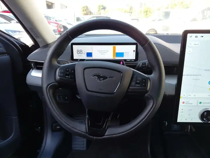Ford Mustang Mach-E 2023, foto 12