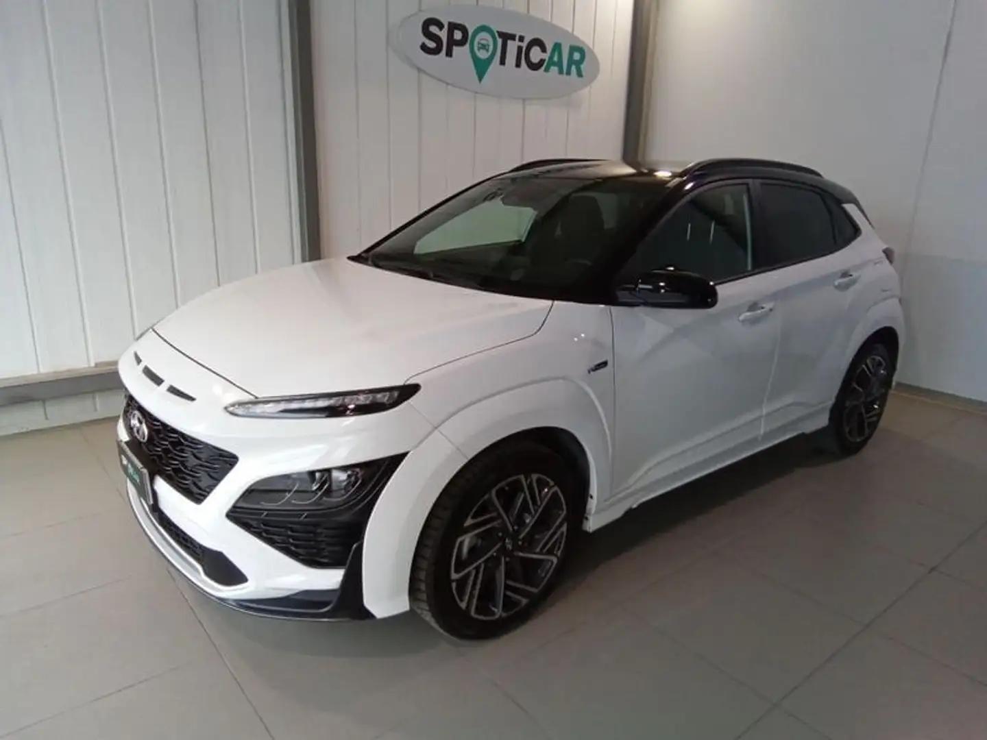 Hyundai KONA 1.0 T-GDI Hybrid 48V iMT NLine Bianco - 1