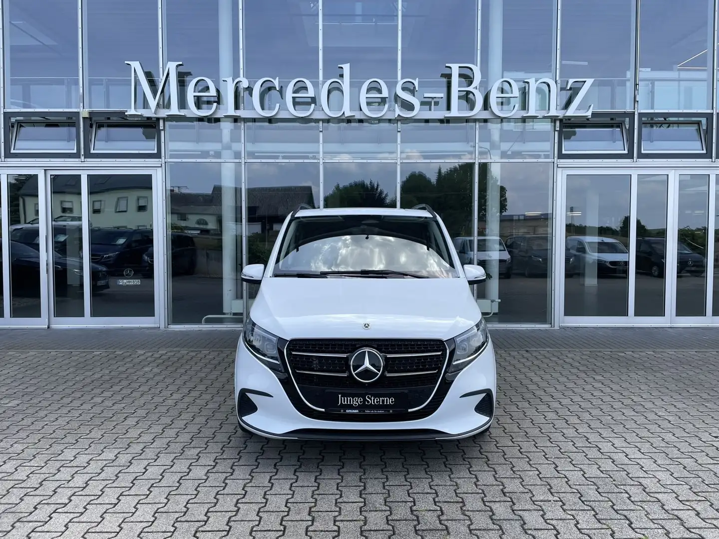 Mercedes-Benz V 250 V 250 d STYLE L STANDHZG+AHZV+360+DISTR+TISCH+ LED Blanc - 2