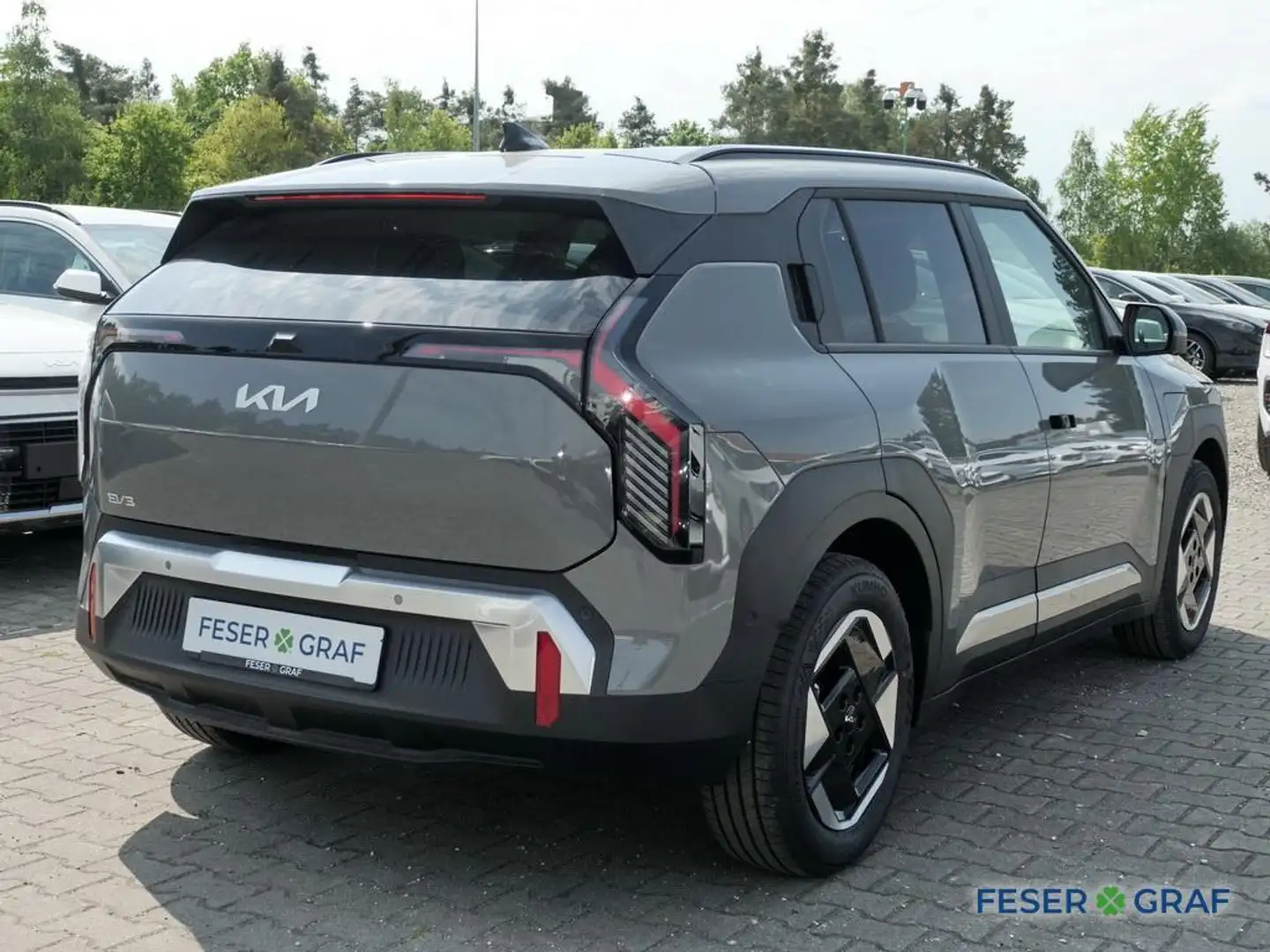 Kia EV3 58.3 EARTH WIC BUS UPG DWP Gris - 2
