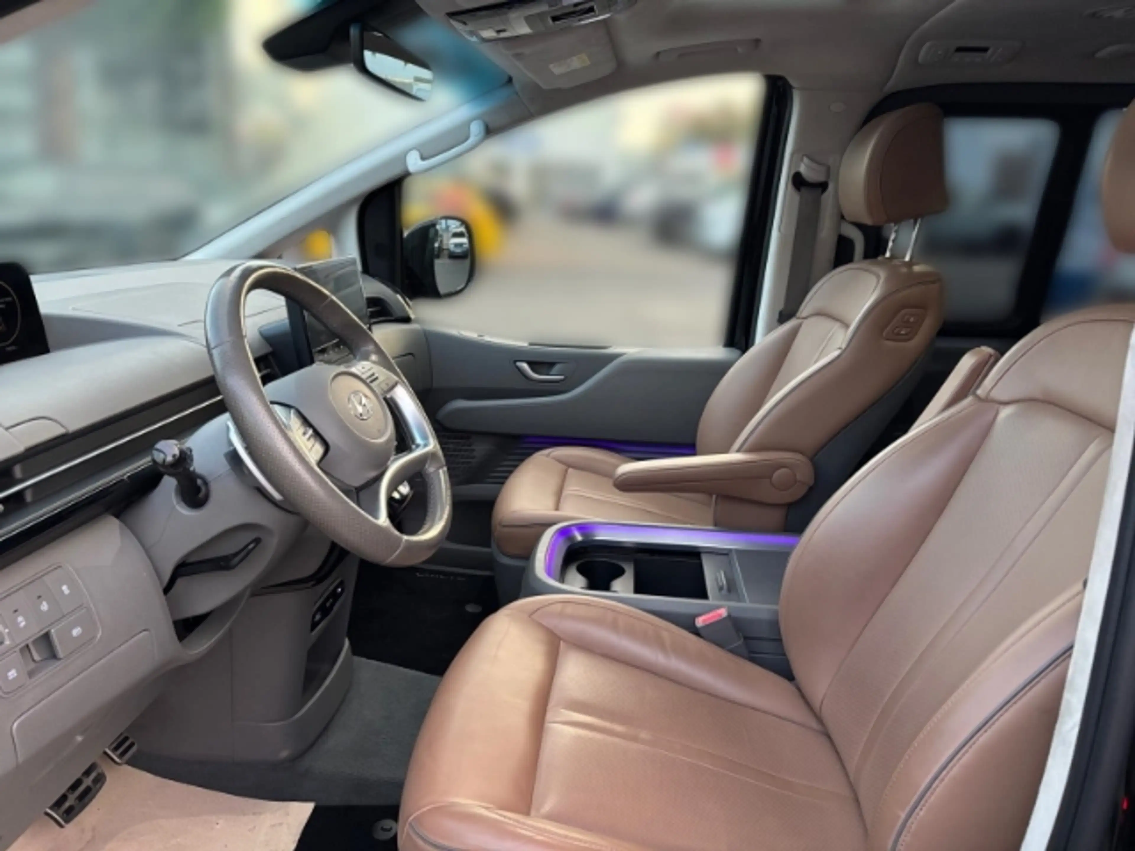 Hyundai STARIA 2.2 CRDi 4WD Signature 7-Sitzer Navi+Rückfahrkamer — photo 7