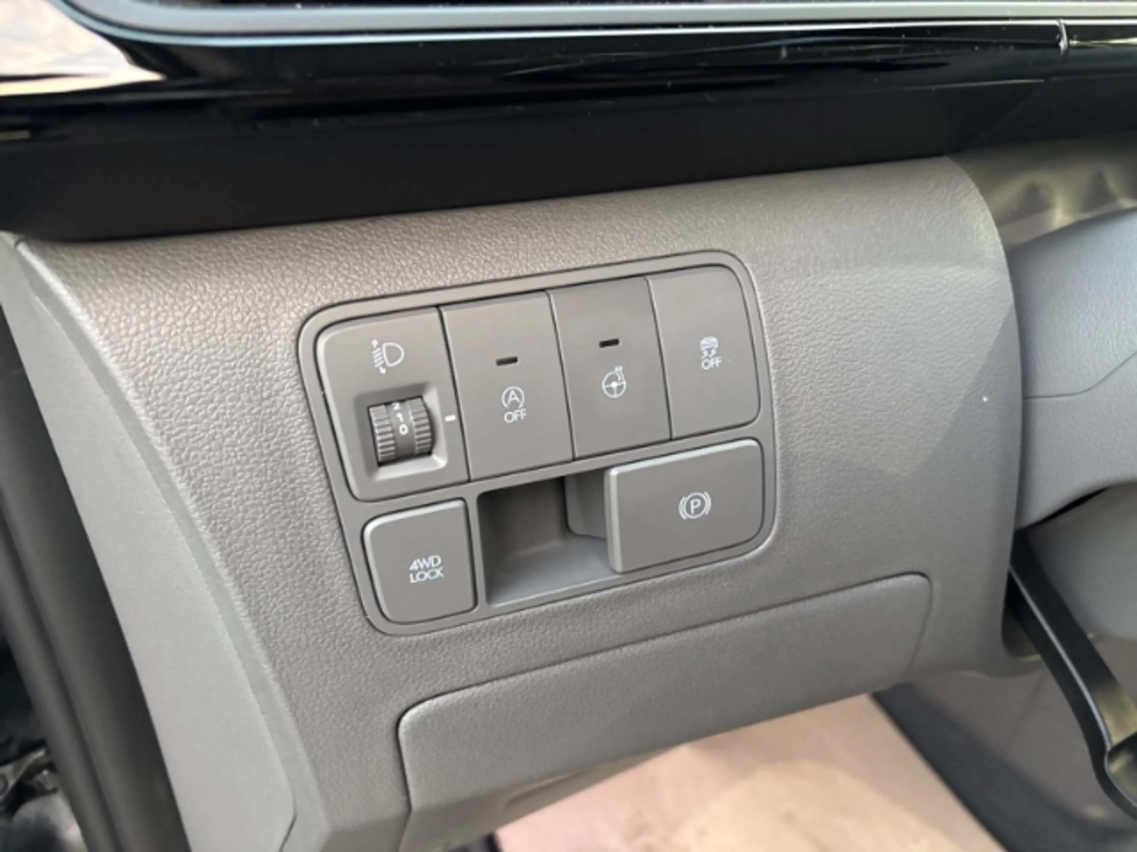 Hyundai STARIA 2.2 CRDi 4WD Signature 7-Sitzer Navi+Rückfahrkamer — photo 16