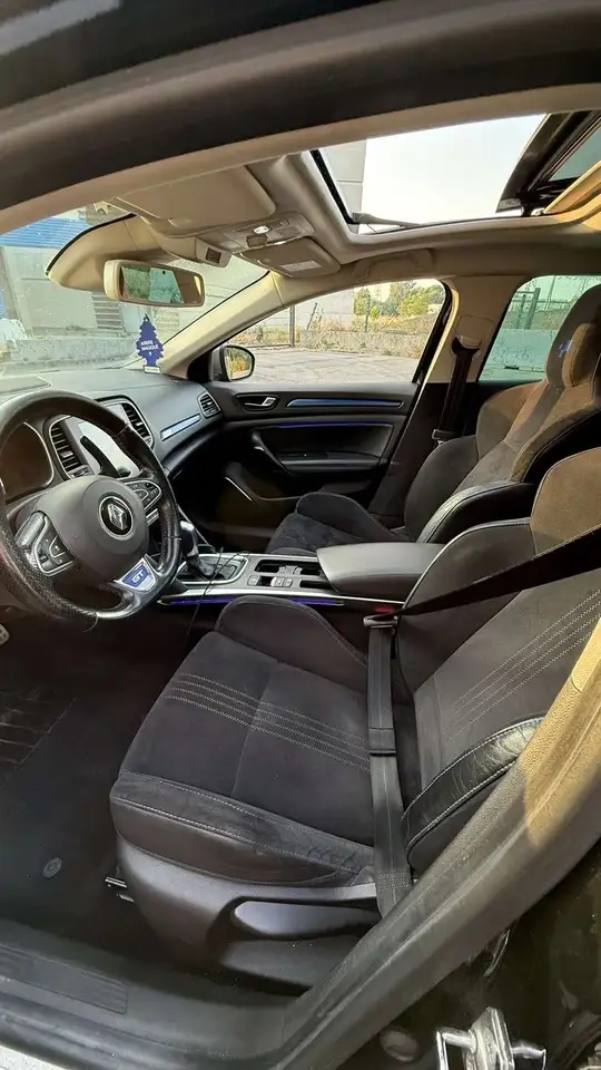 Renault Megane Berline — photo 7