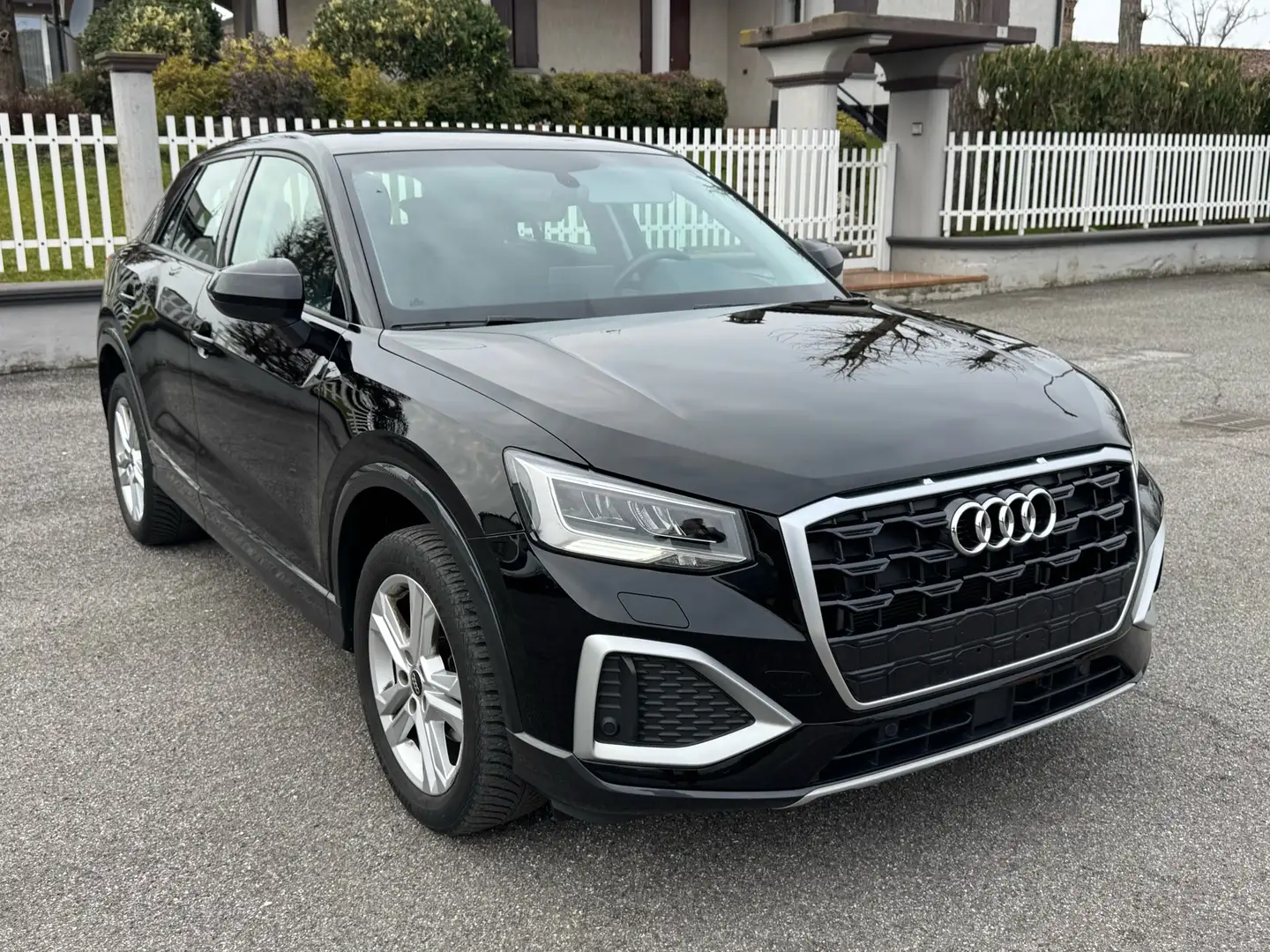 Audi Q2 30 2.0 tdi Admired s-tronic Nero - 1