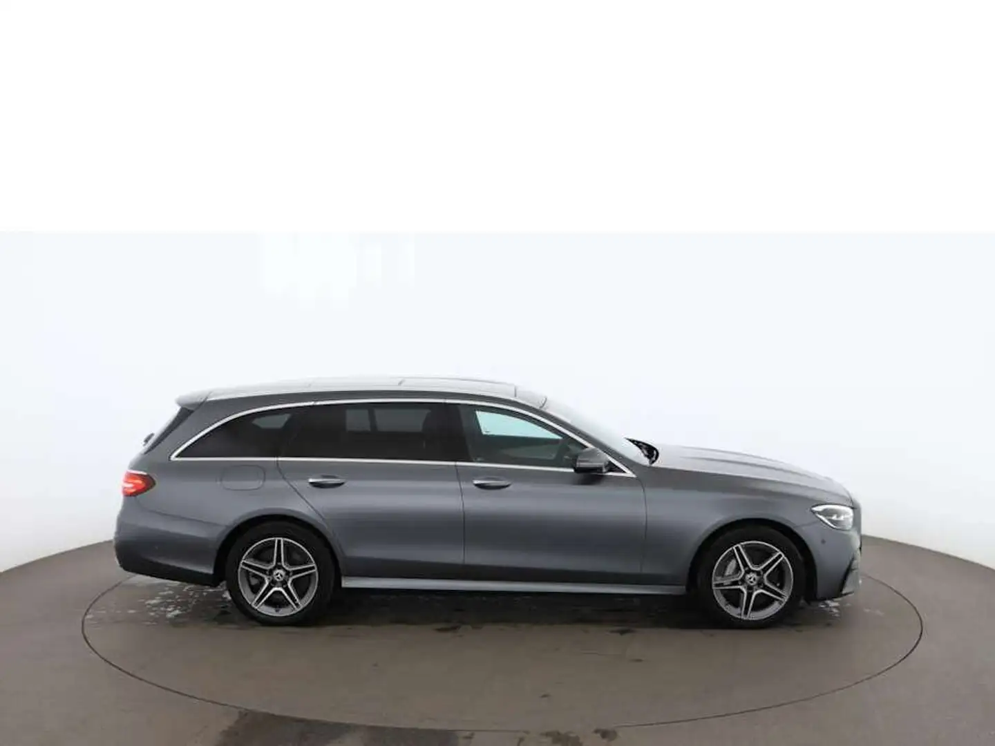 Mercedes-Benz E 300 de T 4Matic AMG-Line Aut LED AHK SKY NAVI Grau - 2