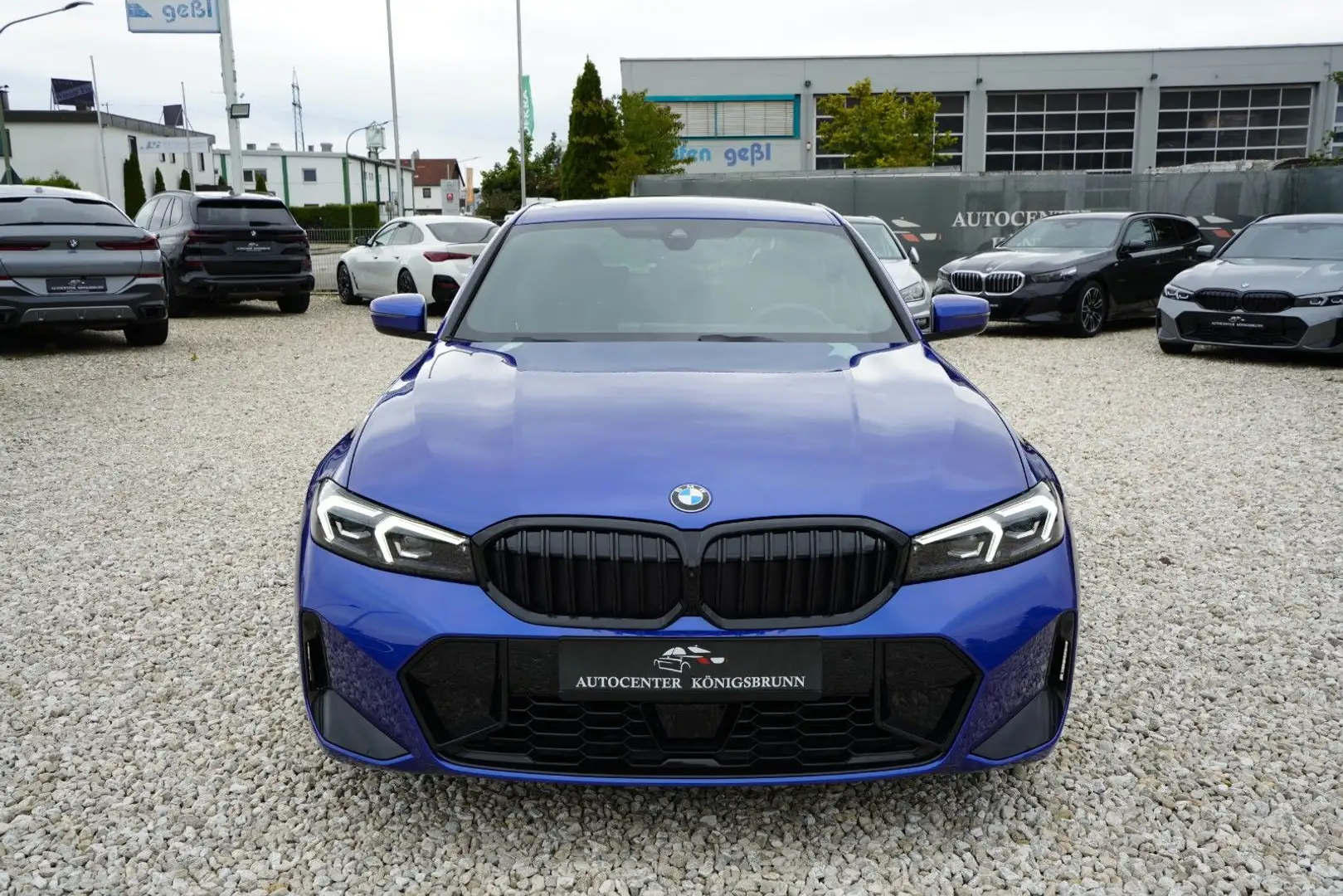 BMW 320 i*xDrive*M Sport PRO*360°*HUD*ACC*Ambiente* Bleu - 2
