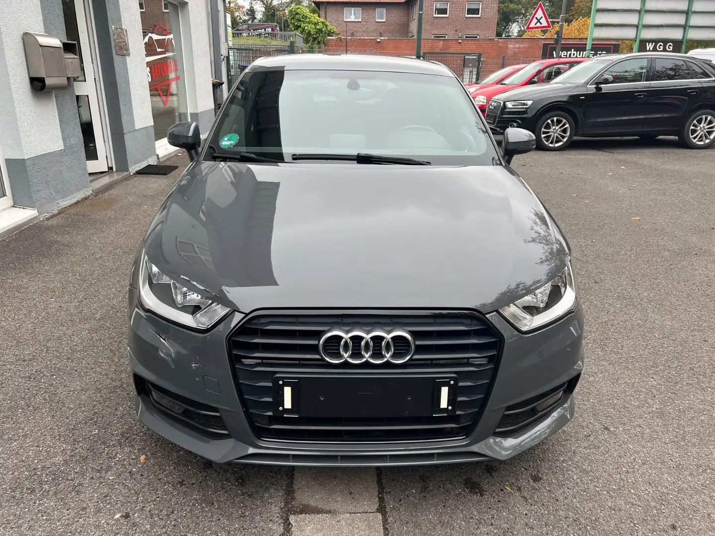 Audi A1 Sportback S-Line"Klimaaut."Navi"SHZ"Rotor"PDC Grau - 2