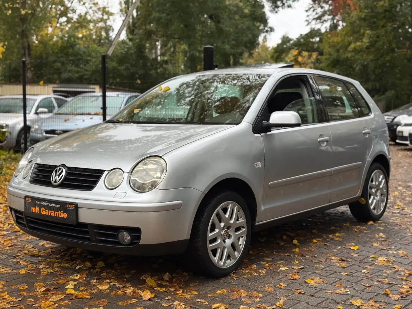 Volkswagen Polo 1.4 Automatik Tüv & Service Neu S.Dach SHZ Silber - 2
