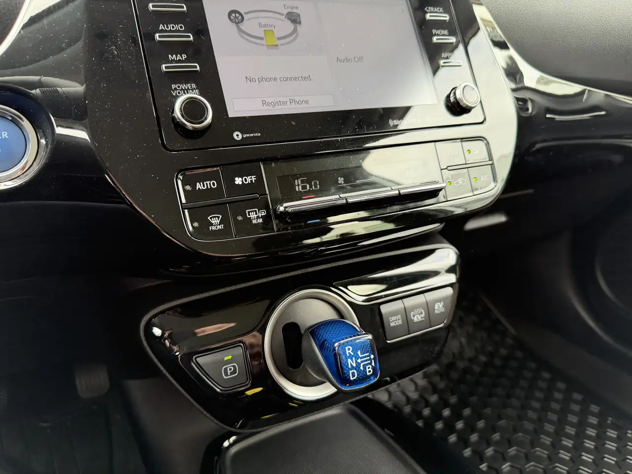 Toyota Prius Prime снимка Toyota Prius Prime