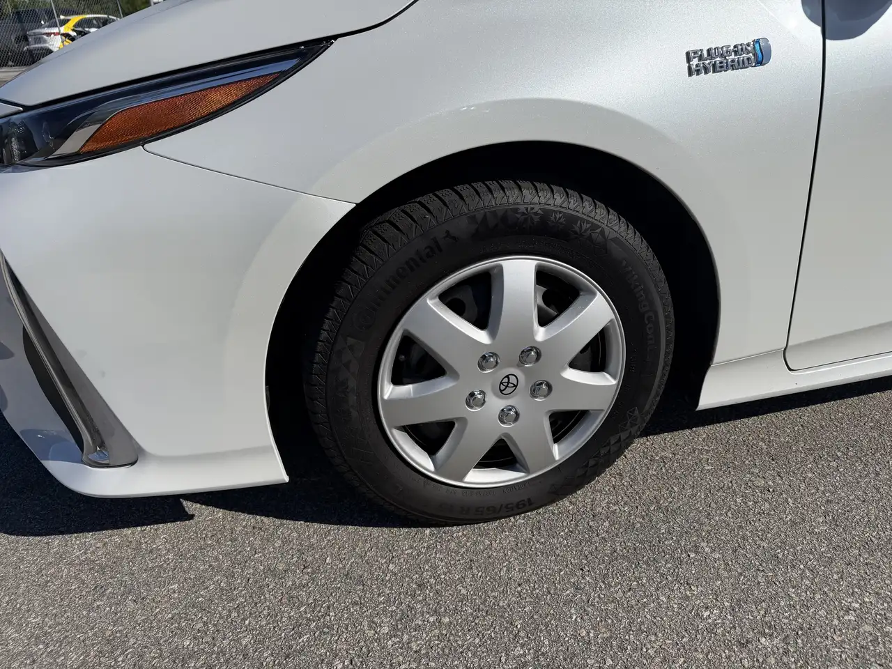 Toyota Prius Prime снимка Toyota Prius Prime