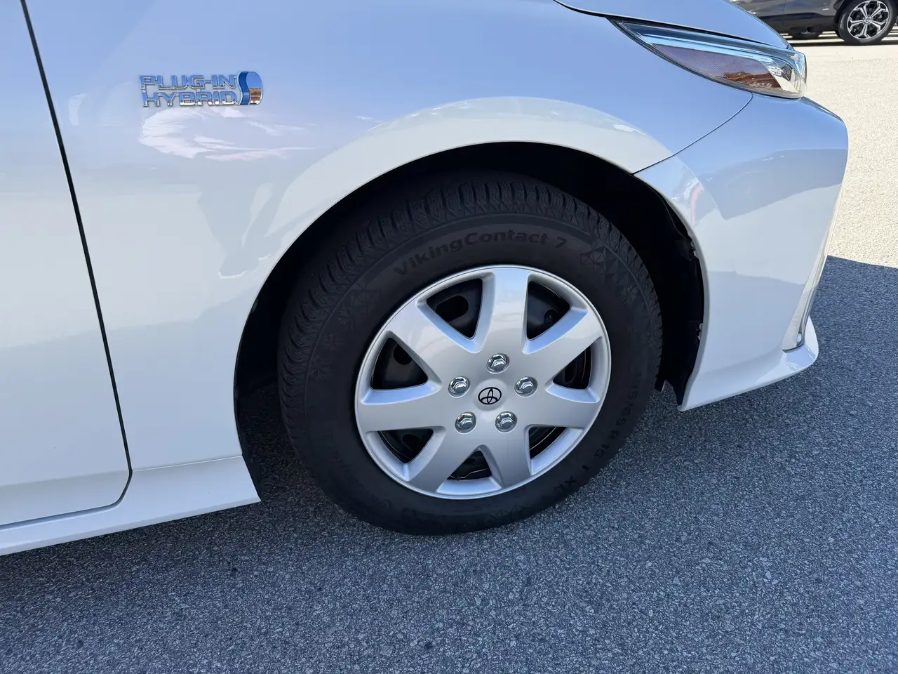 Toyota Prius Prime снимка Toyota Prius Prime