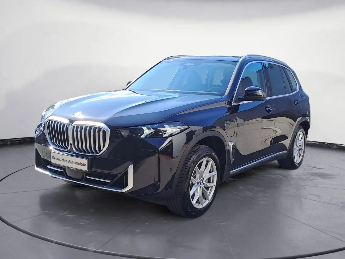 BMW X5 xDrive50e Sport Aut. Panorama AHK Memory vorn Schwarz - 2