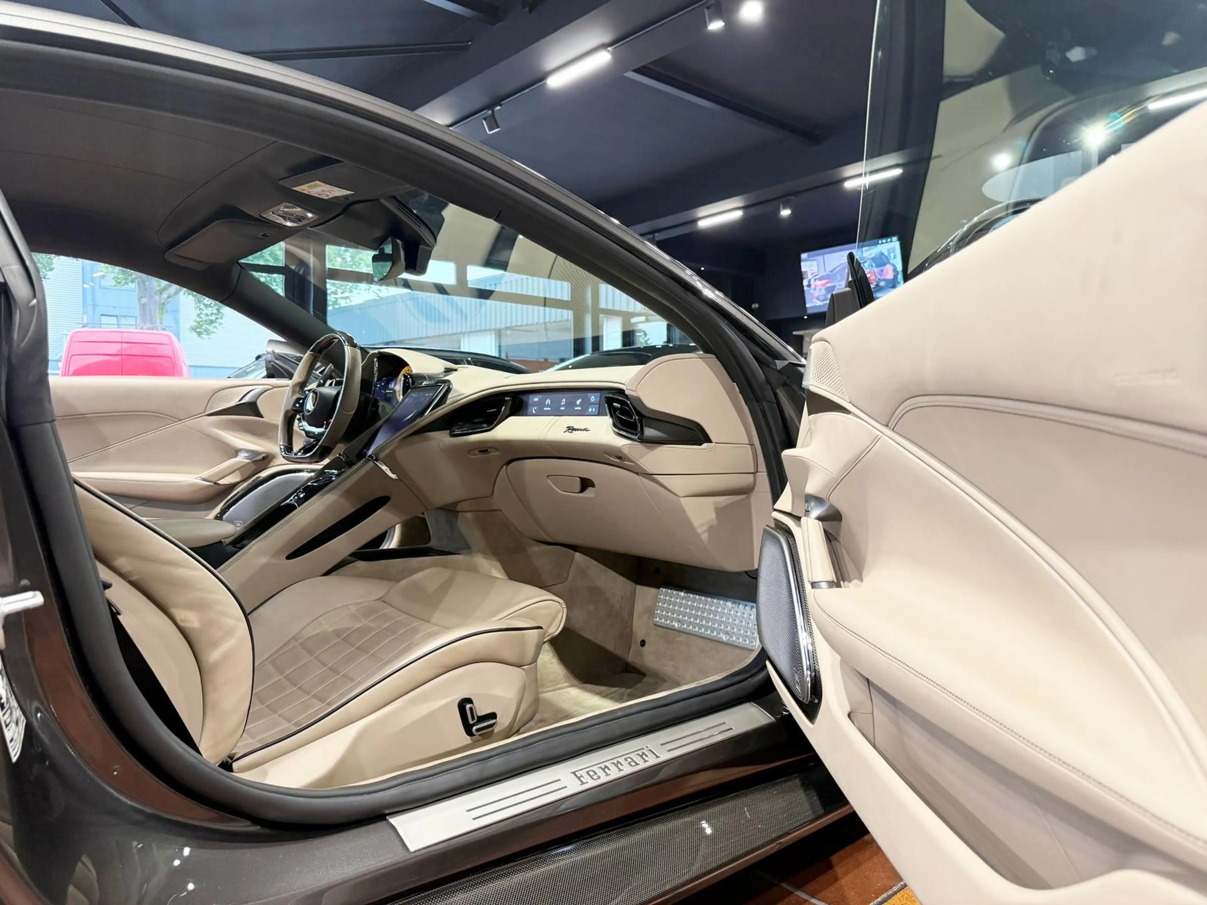 Ferrari Roma FullCarbon ADAS Passenger JBL Approved03/28 — photo 13