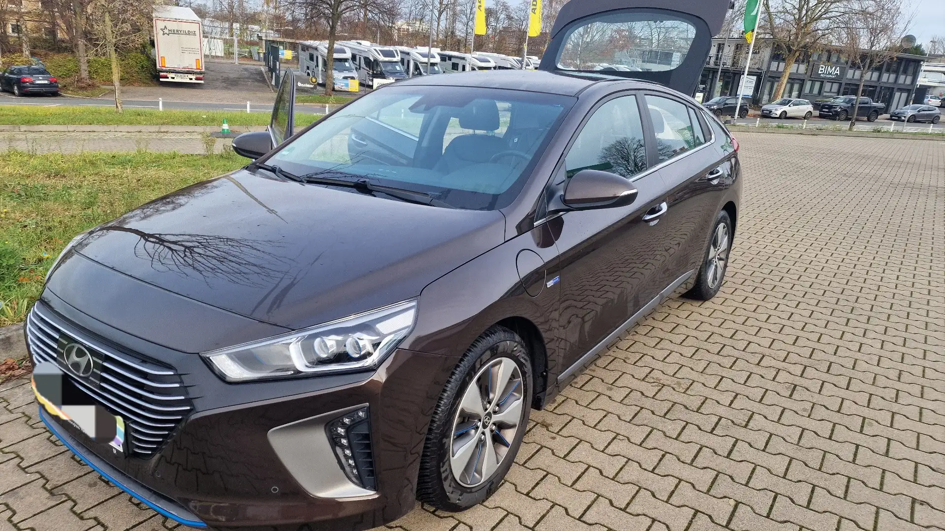Hyundai IONIQ Plug-in-Hybrid 1.6 GDI Premium - 1