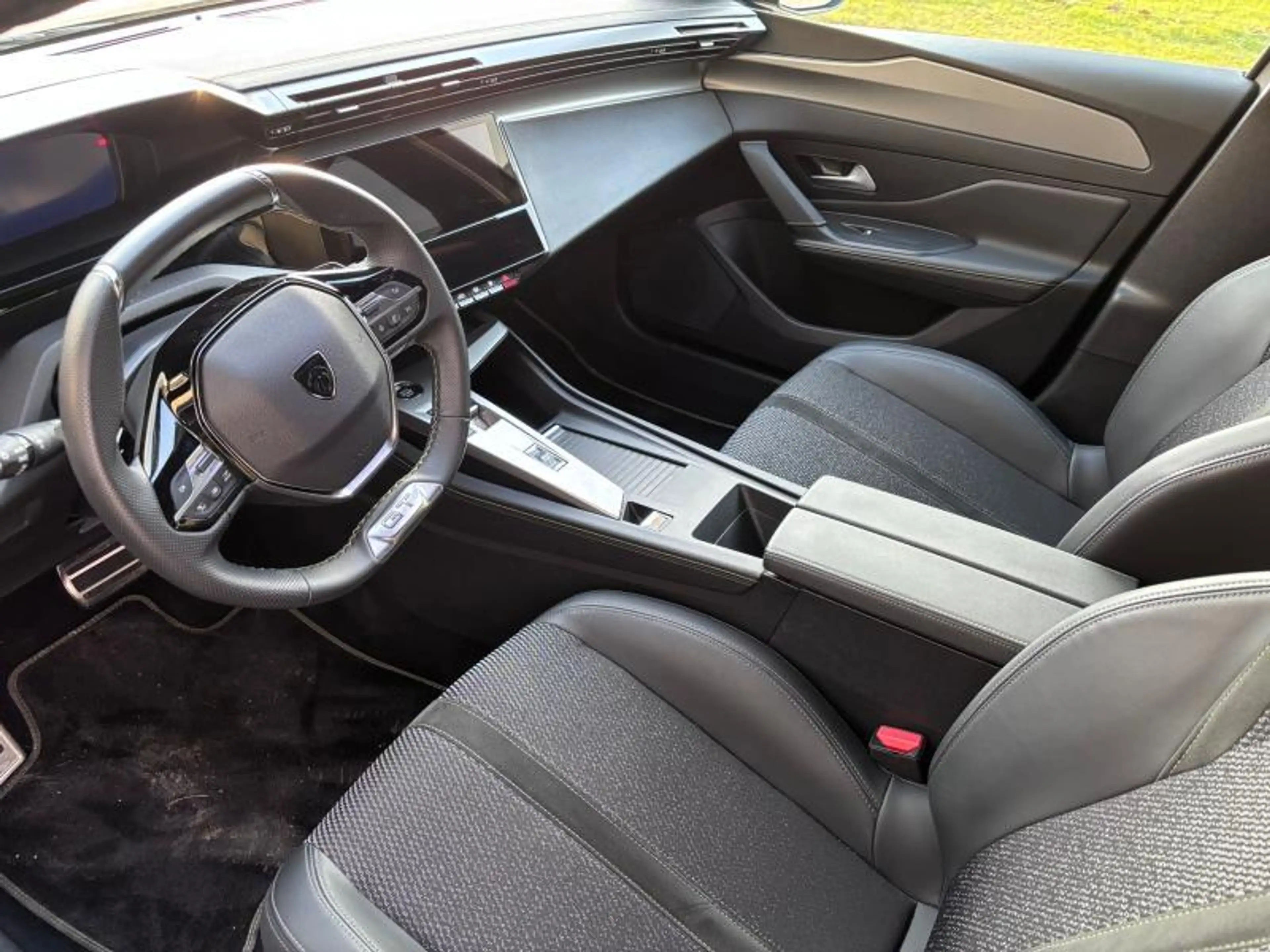 Peugeot 308 MHEV / GT / EDSC 6 — photo 6