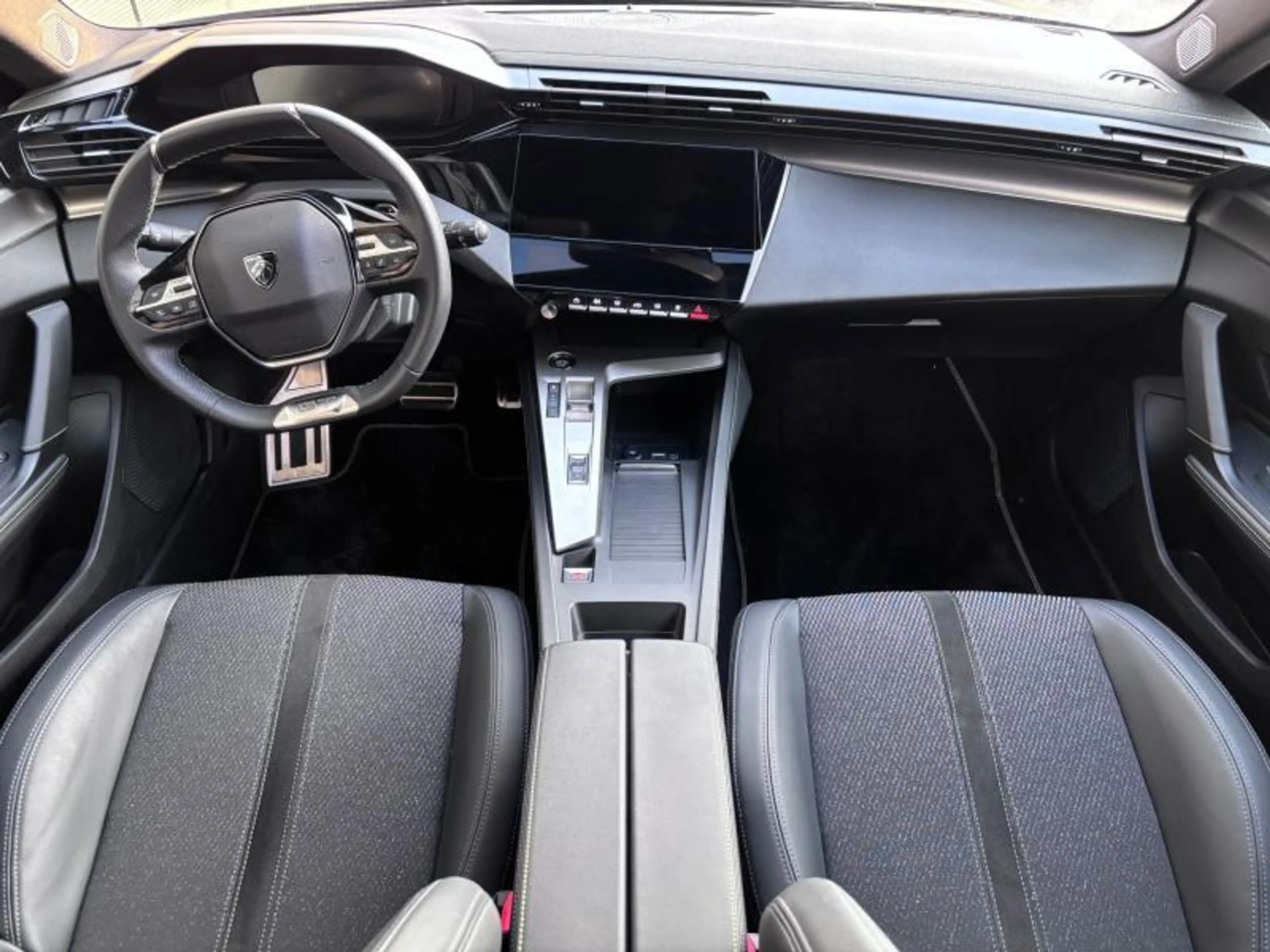Peugeot 308 MHEV / GT / EDSC 6 — photo 7