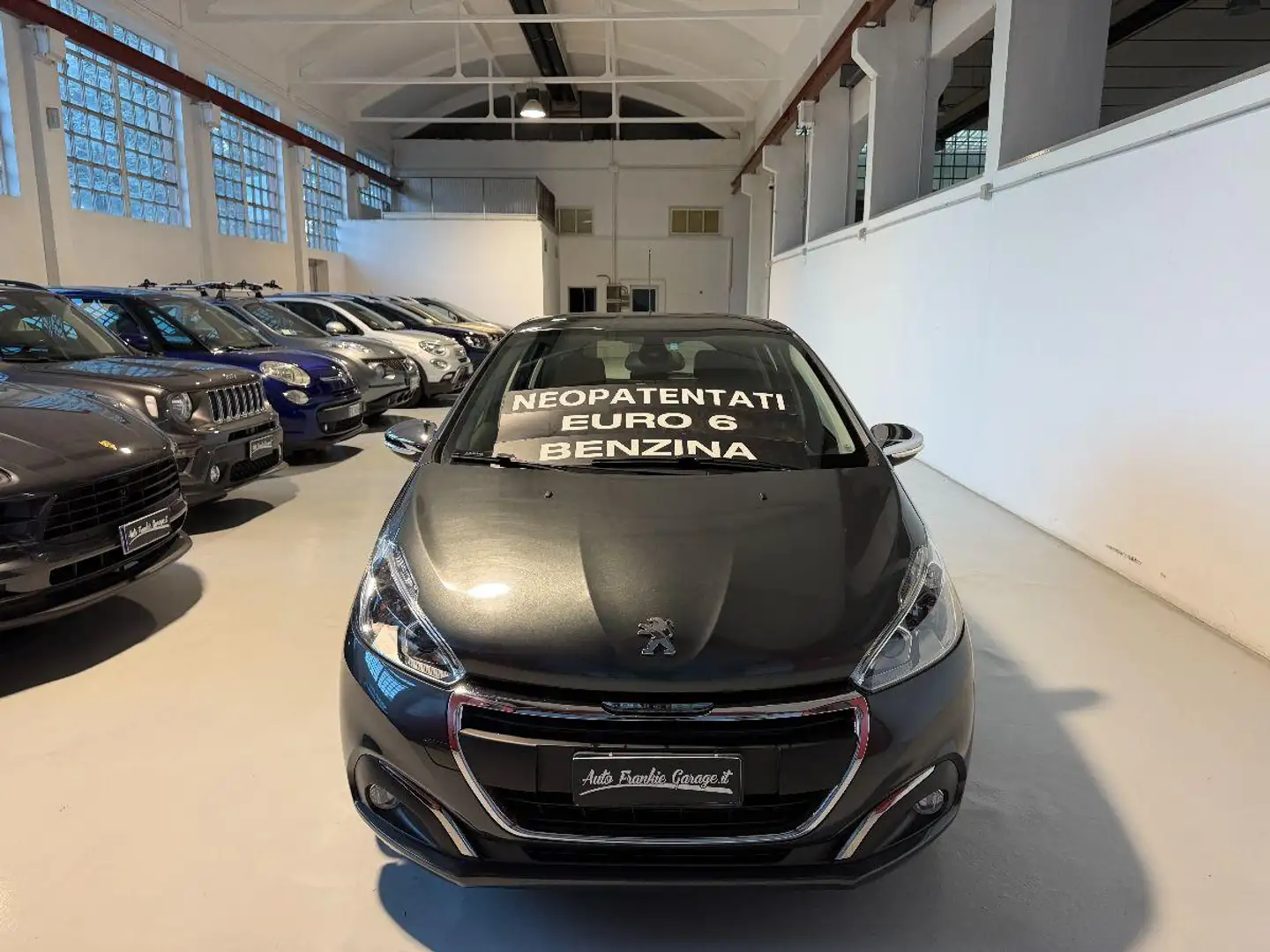 Peugeot 208 PureTech 82 5p. Allure Grigio - 2