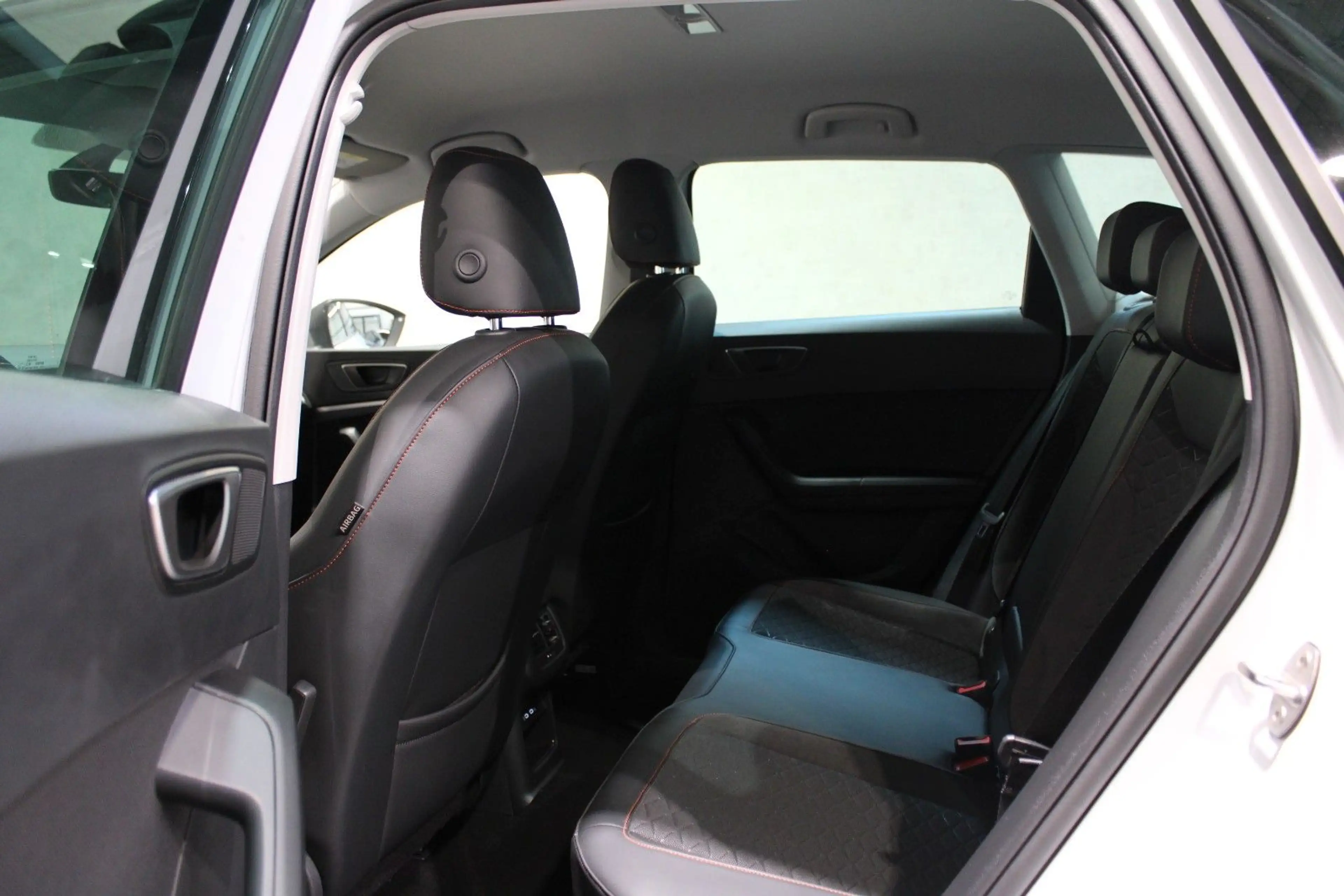 SEAT Ateca FR 2.0 TDI DSG*AHK*LED*Kamera*FullLink*Nav — photo 9