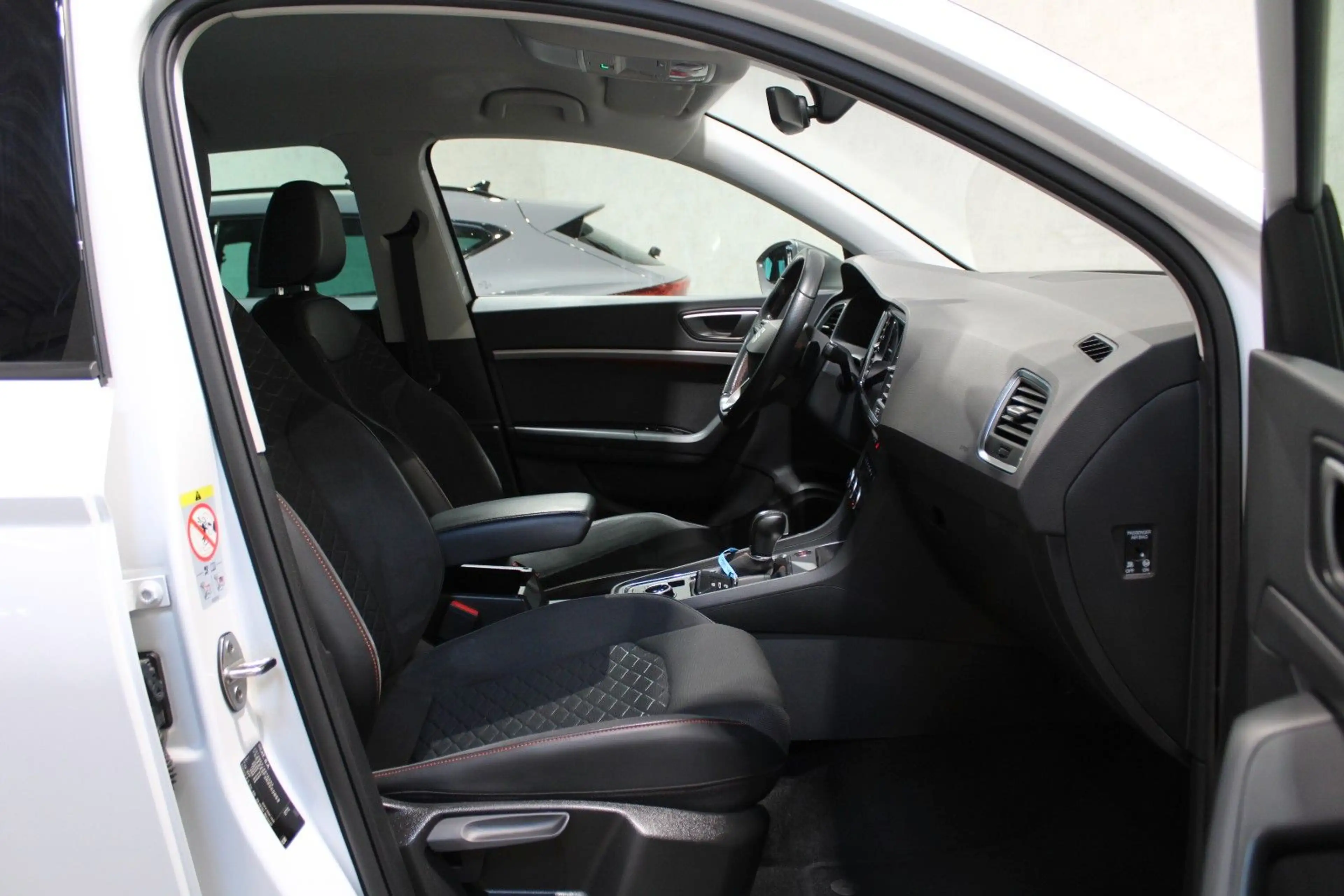SEAT Ateca FR 2.0 TDI DSG*AHK*LED*Kamera*FullLink*Nav — photo 12