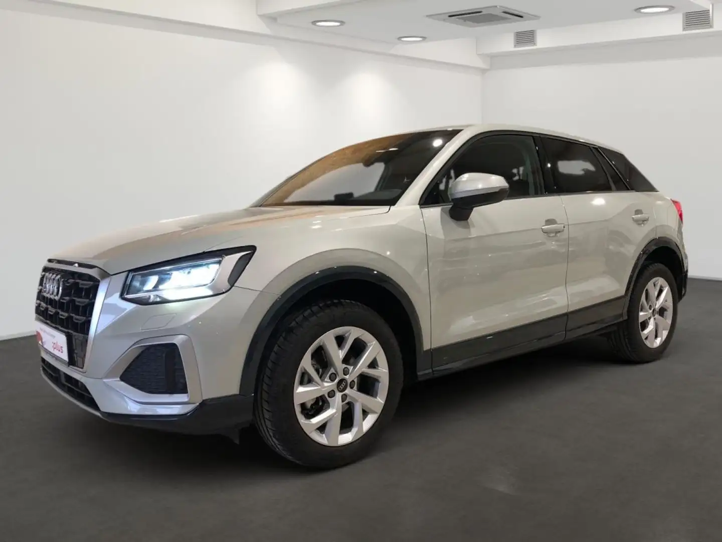 Audi Q2 advanced 35 TFSI S tronic AHK E-KLAPPE PDC Silber - 2