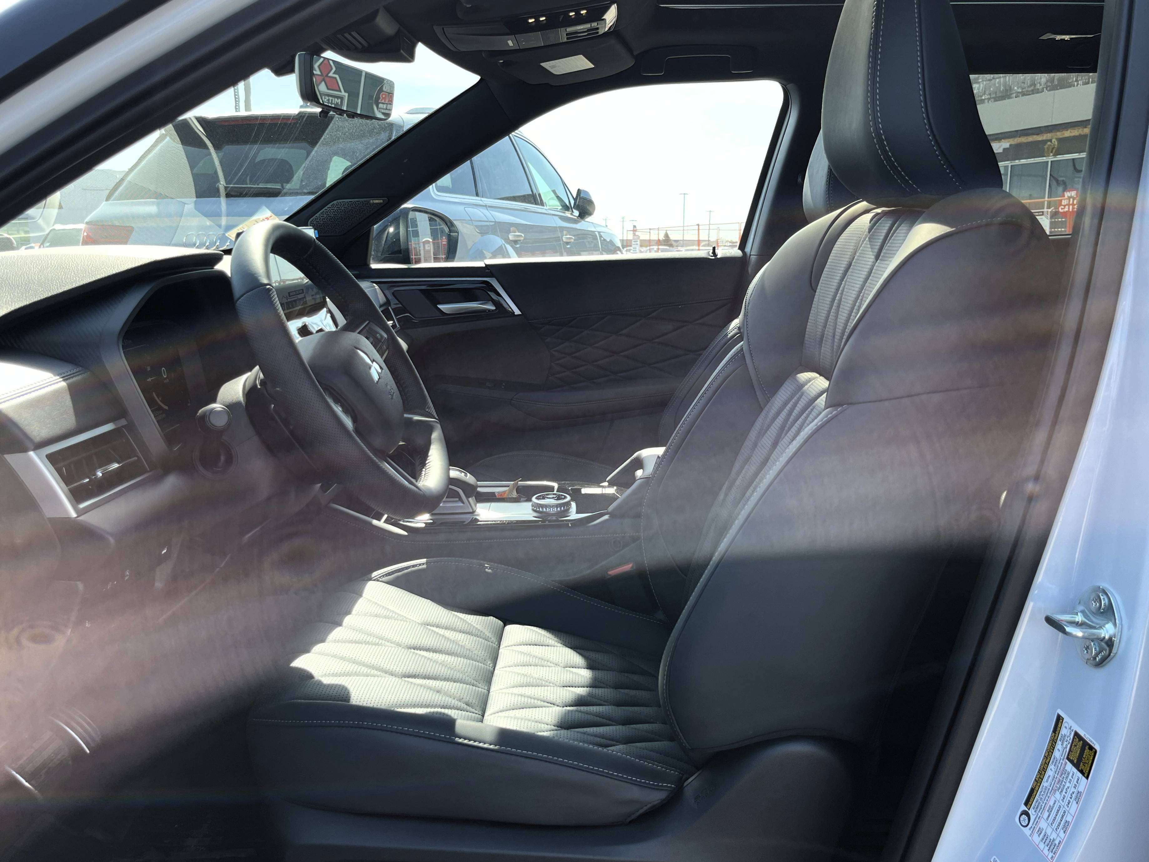 White 2026 Mitsubishi Outlander SUV / Crossover  Continuously Variable Transmission