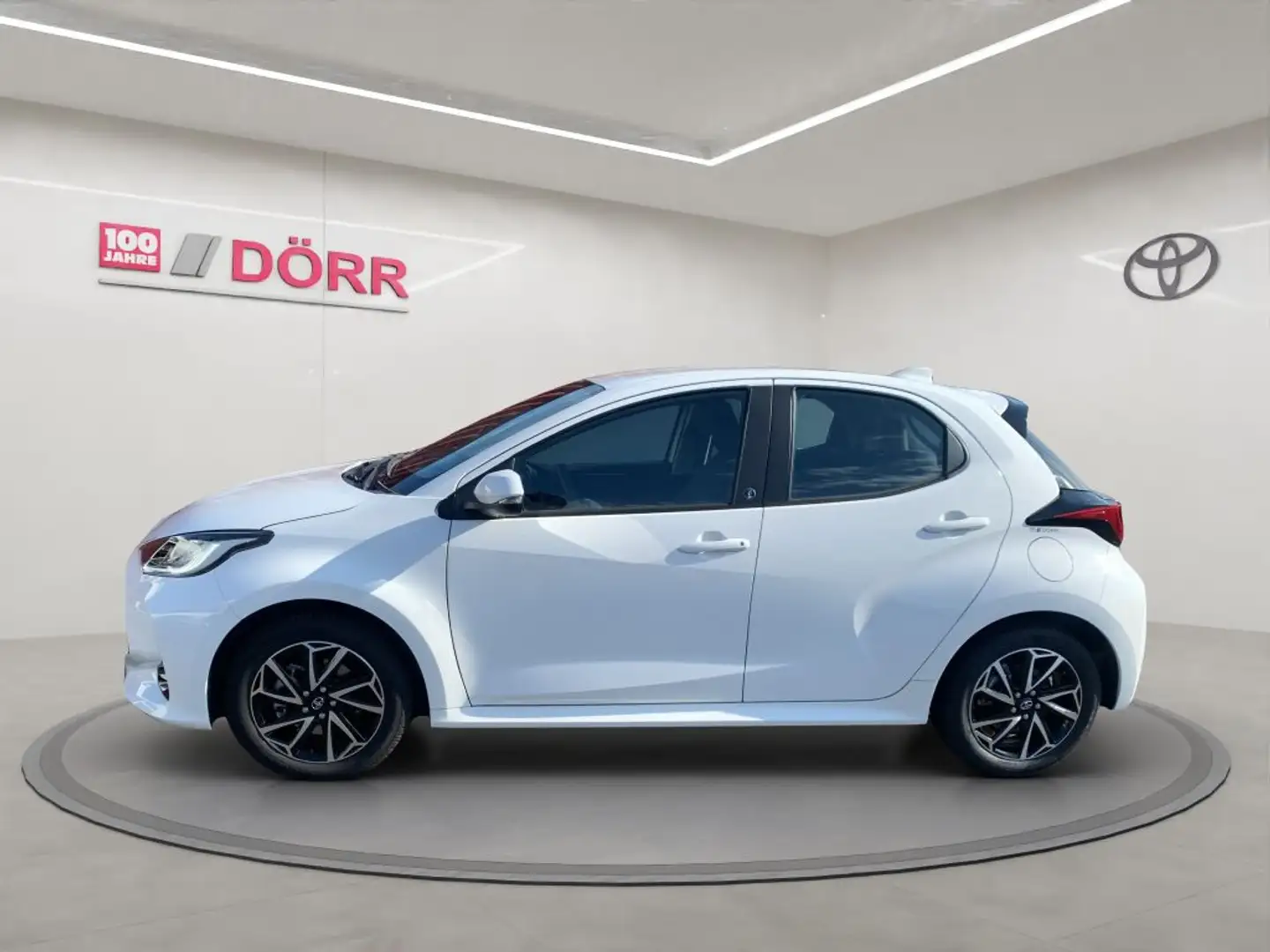 Toyota Yaris Hybrid 116 1.5 VVT-i Team Deutschland* Weiß - 2