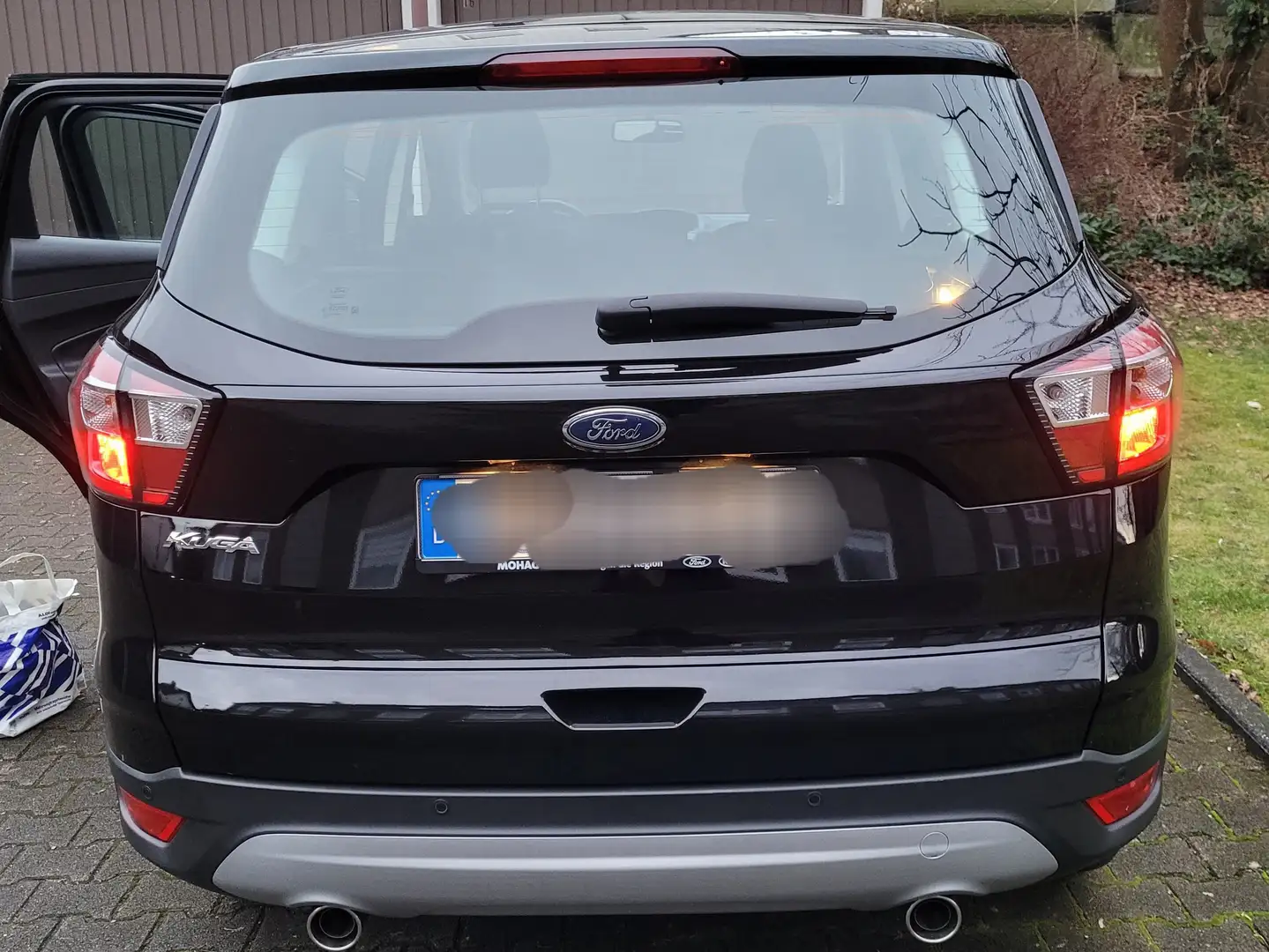 Ford Kuga 1.5 EcoBoost 2x4 Trend / 1. HAND WAR FORD Schwarz - 2