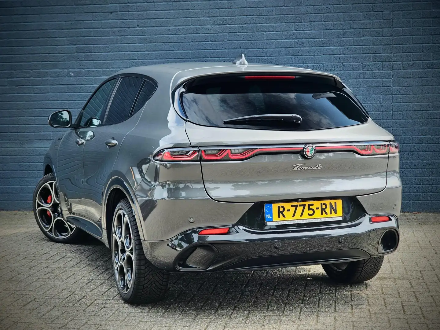 Alfa Romeo Tonale 1.5T Hybrid EDIZIONE SPECIALE / VERWACHT / Grijs - 2