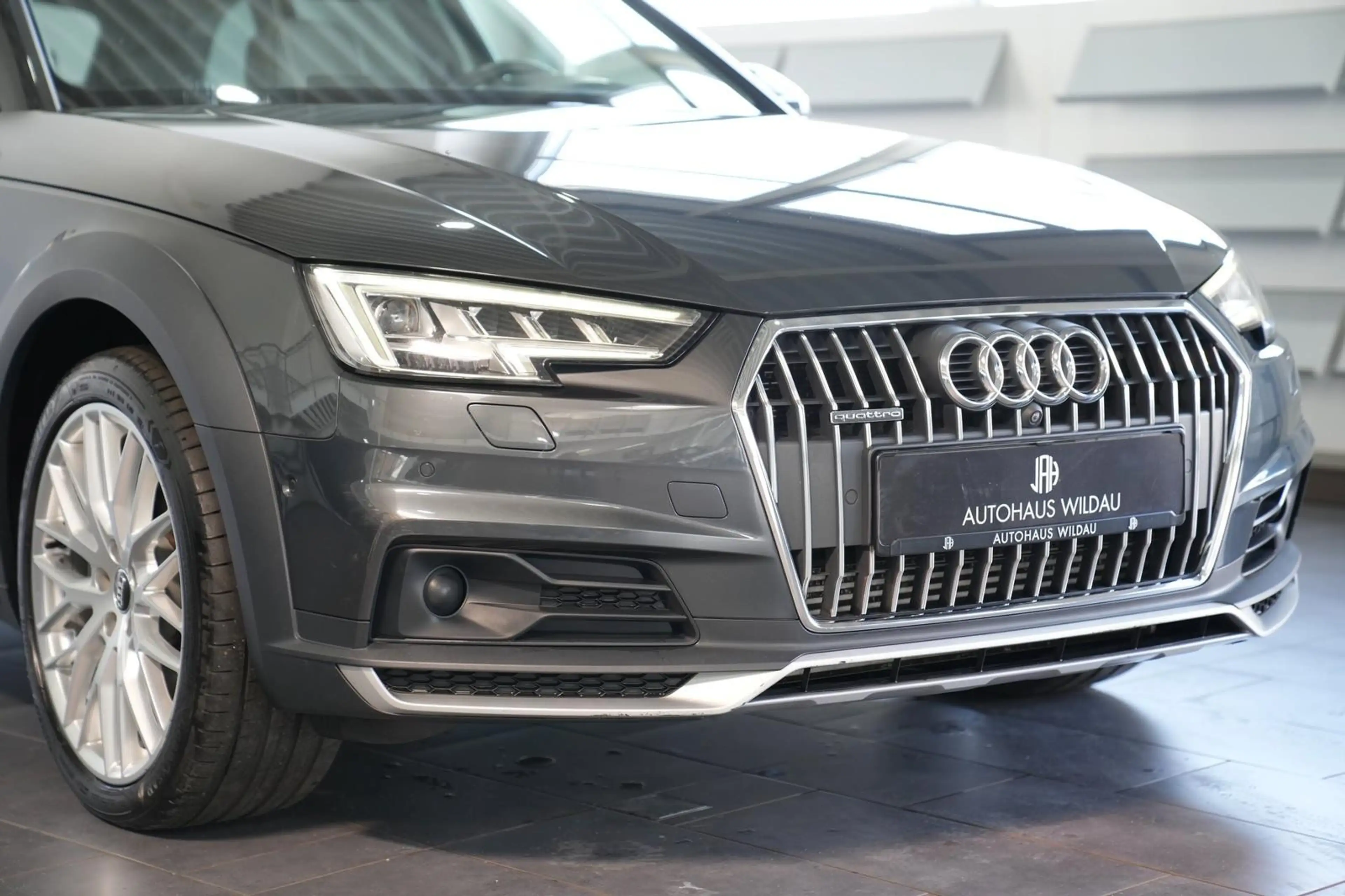 Audi A4 allroad quattro *AUT*NAV*AHK*PANO*HEAD-UP*B&O* — photo 6