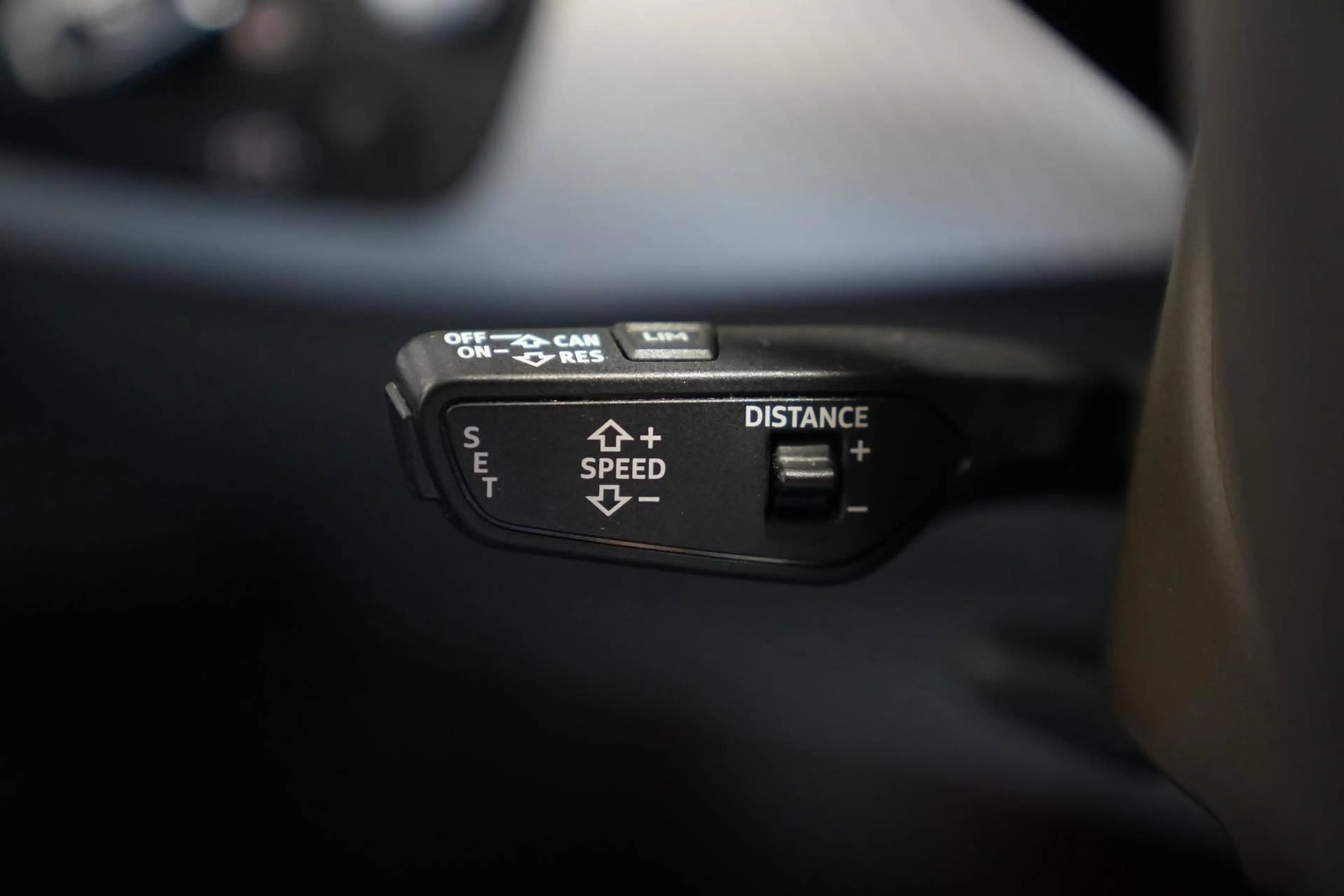 Audi A4 allroad quattro *AUT*NAV*AHK*PANO*HEAD-UP*B&O* — photo 37