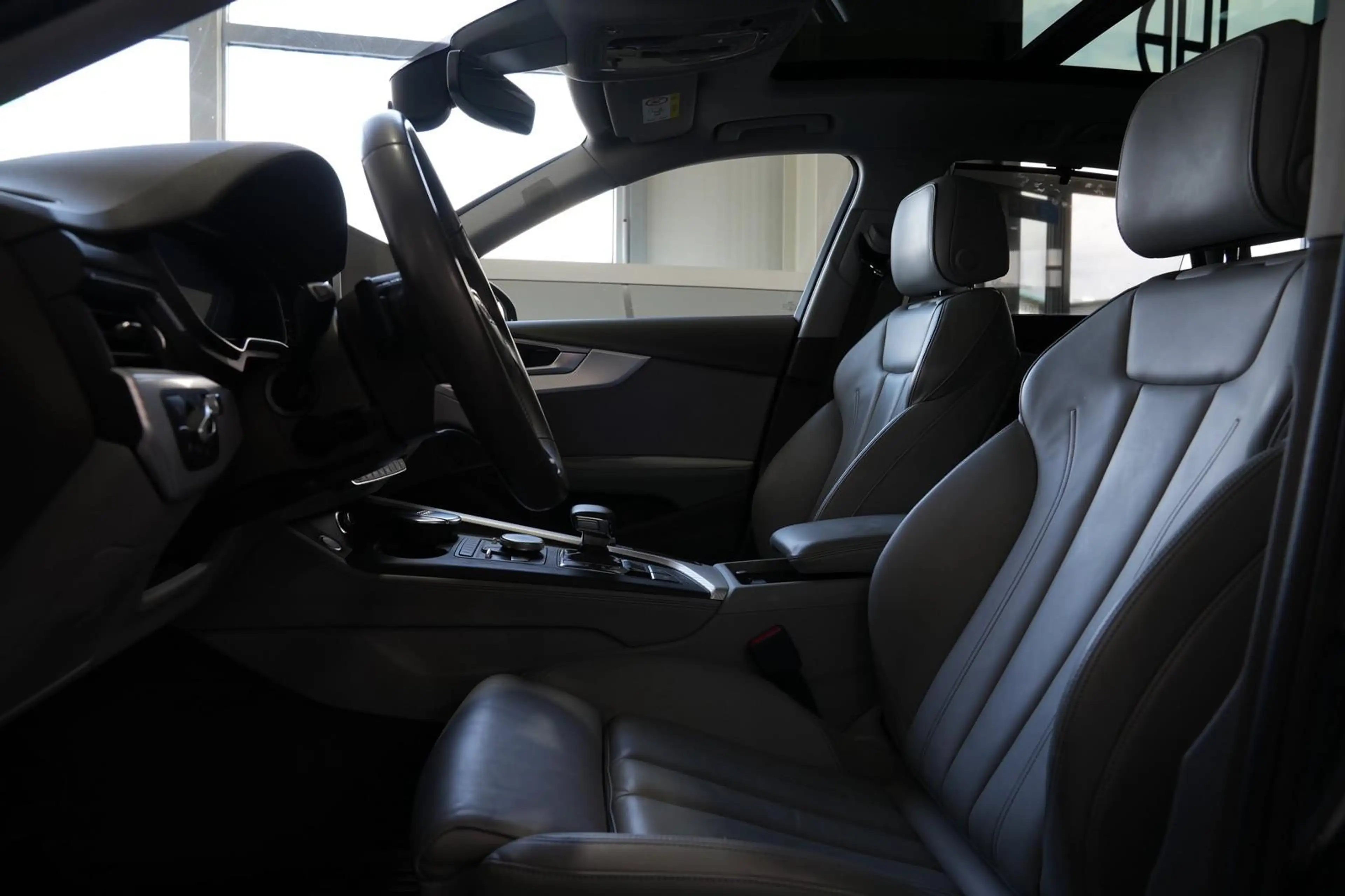 Audi A4 allroad quattro *AUT*NAV*AHK*PANO*HEAD-UP*B&O* — photo 17