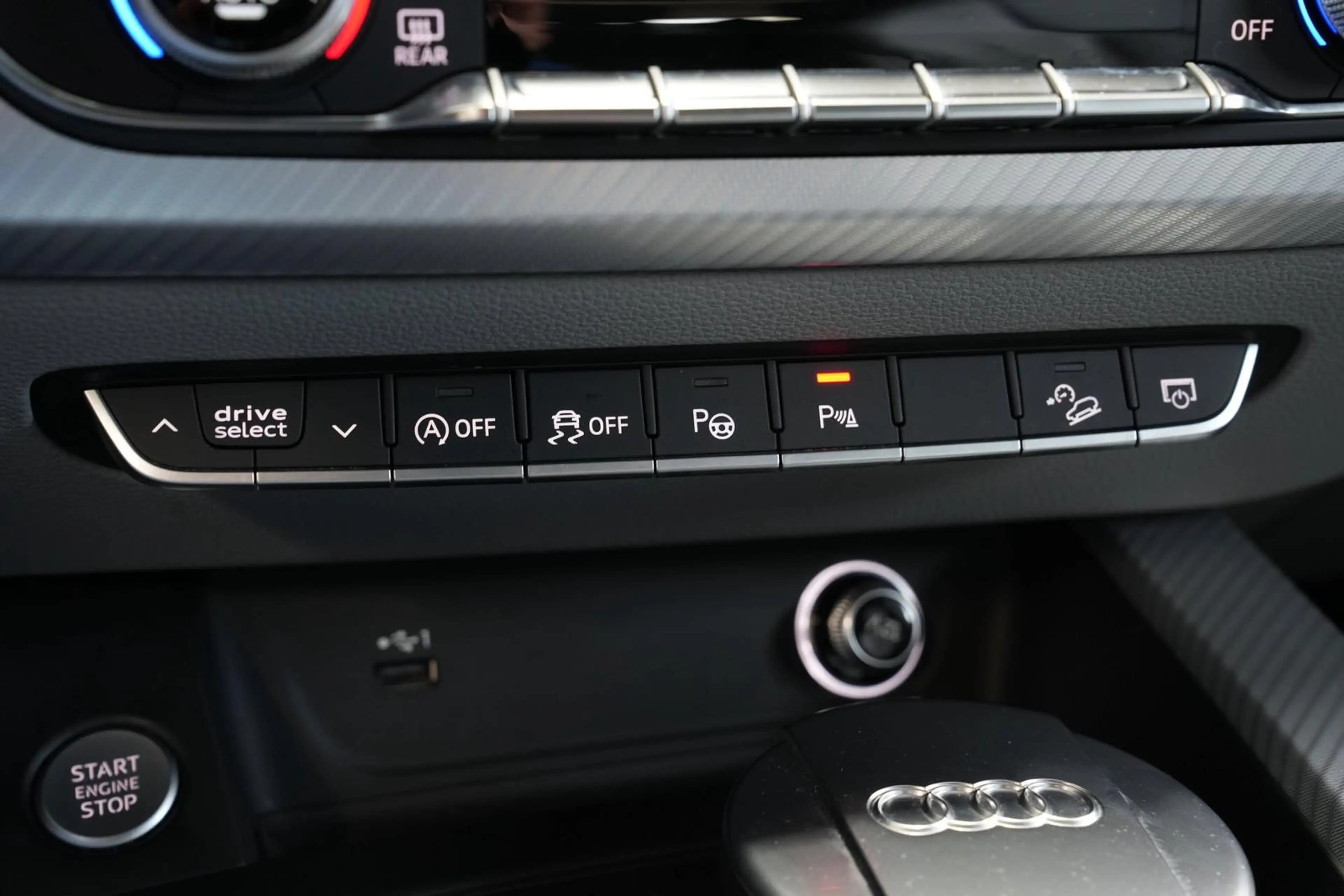 Audi A4 allroad quattro *AUT*NAV*AHK*PANO*HEAD-UP*B&O* — photo 29