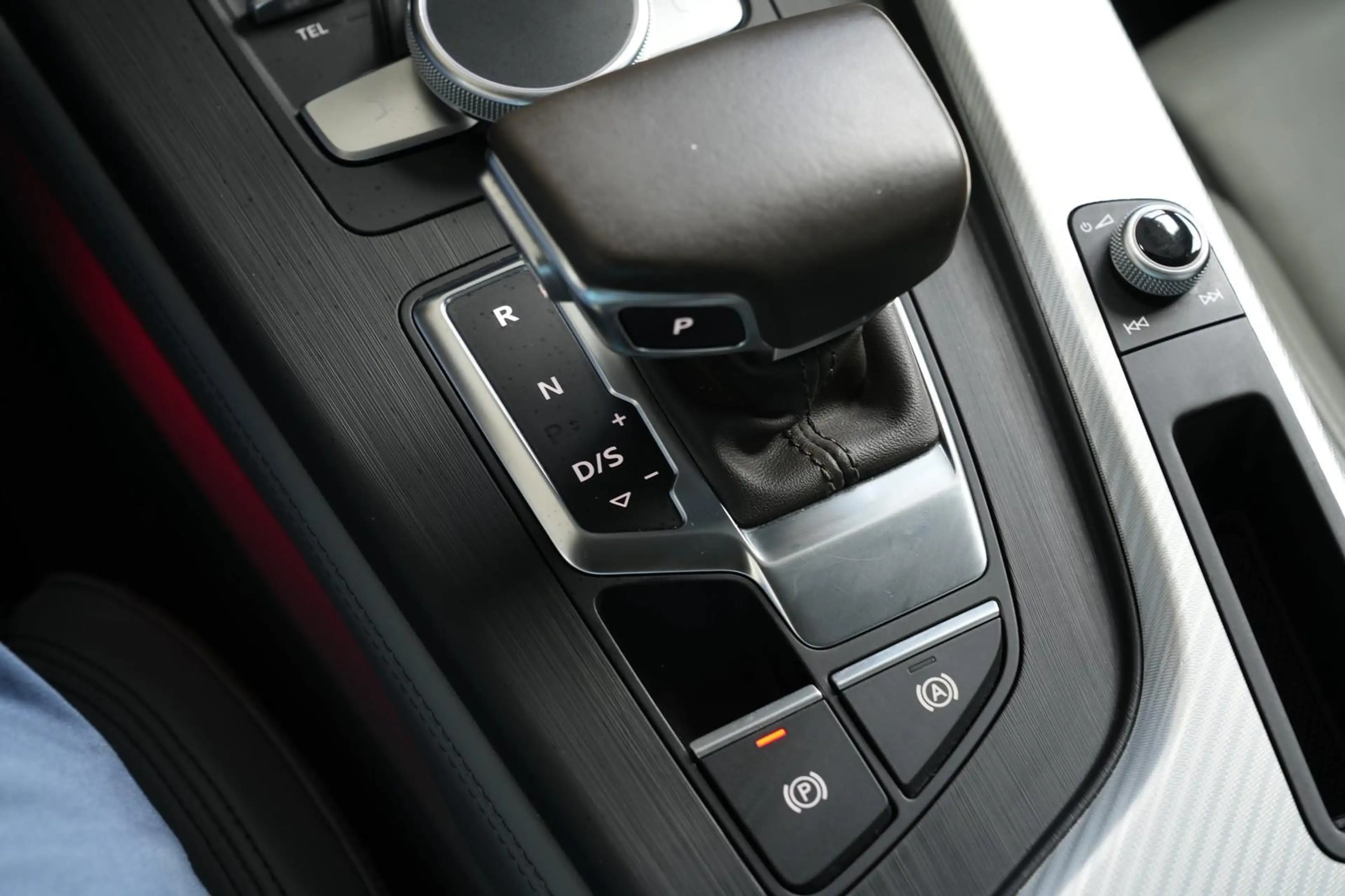 Audi A4 allroad quattro *AUT*NAV*AHK*PANO*HEAD-UP*B&O* — photo 31