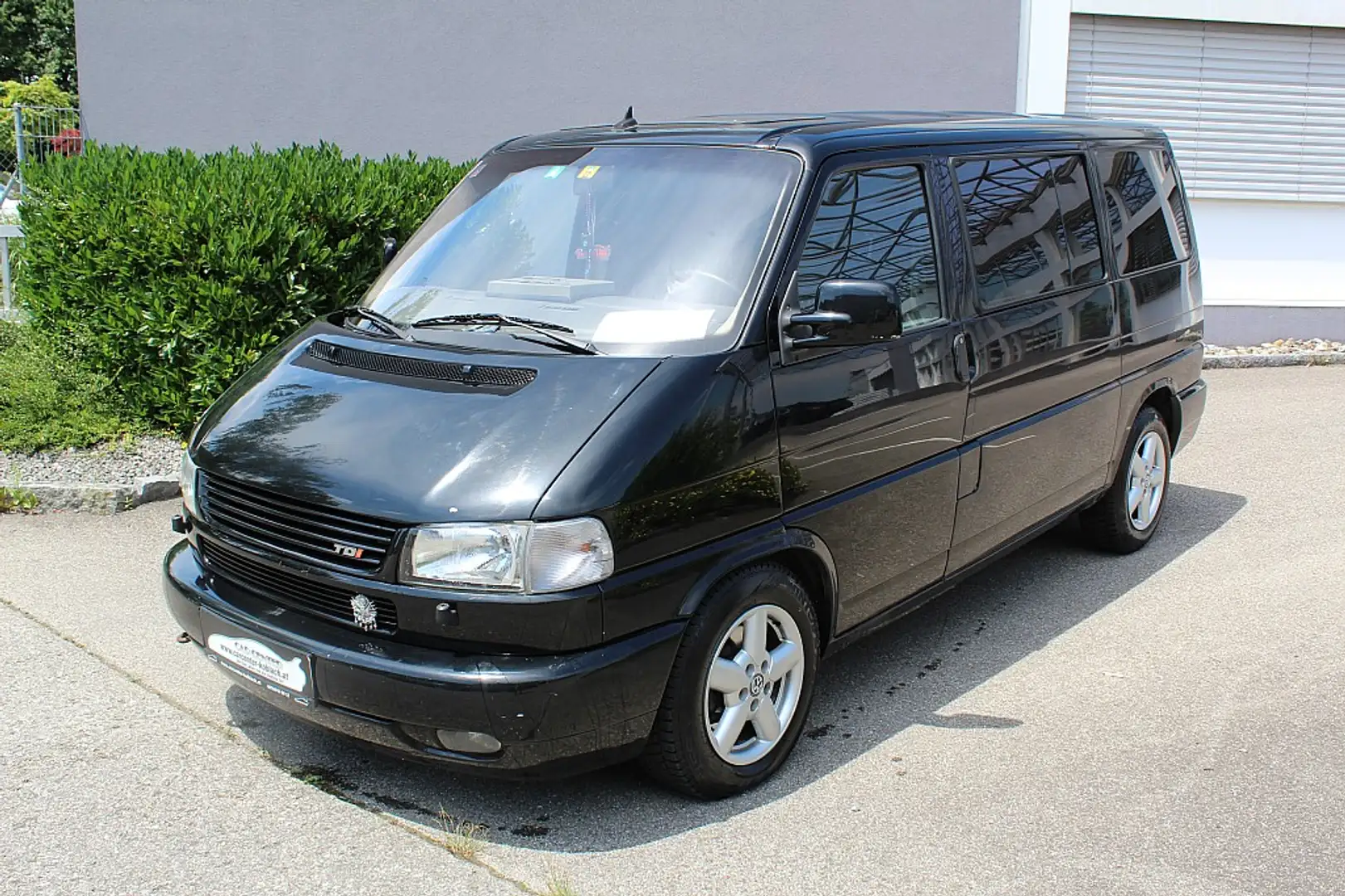 Volkswagen T4 Multivan 2.5 TDI Highline 151 PS Negro - 1