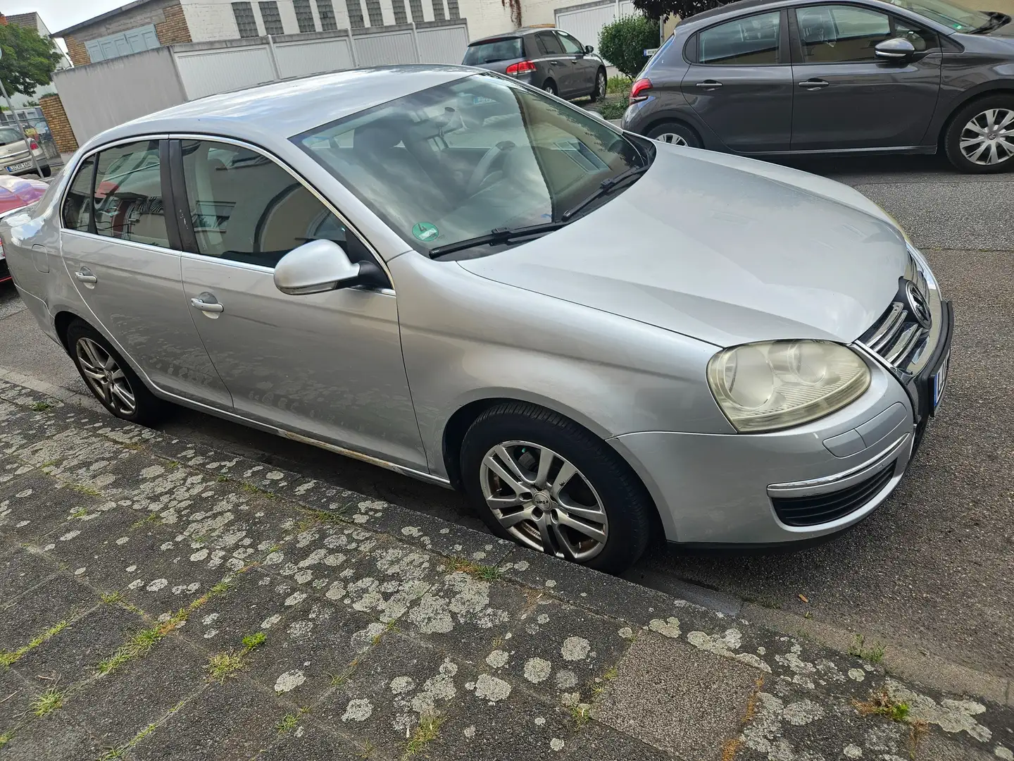 Volkswagen Jetta Jetta 1.6 Trendline Gri - 2