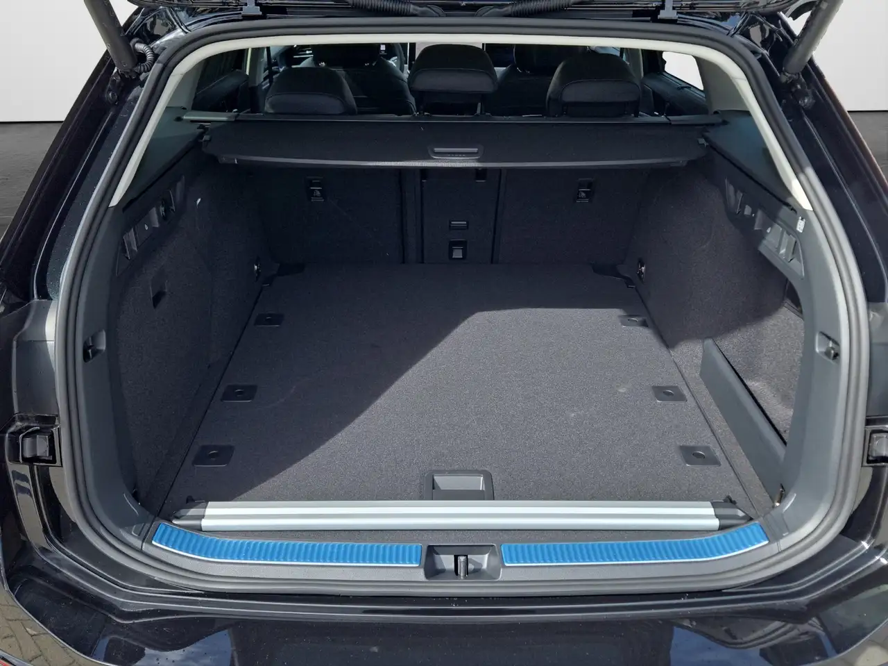 Volkswagen Passat Variant 2.0 TDI DSG Elegance 13