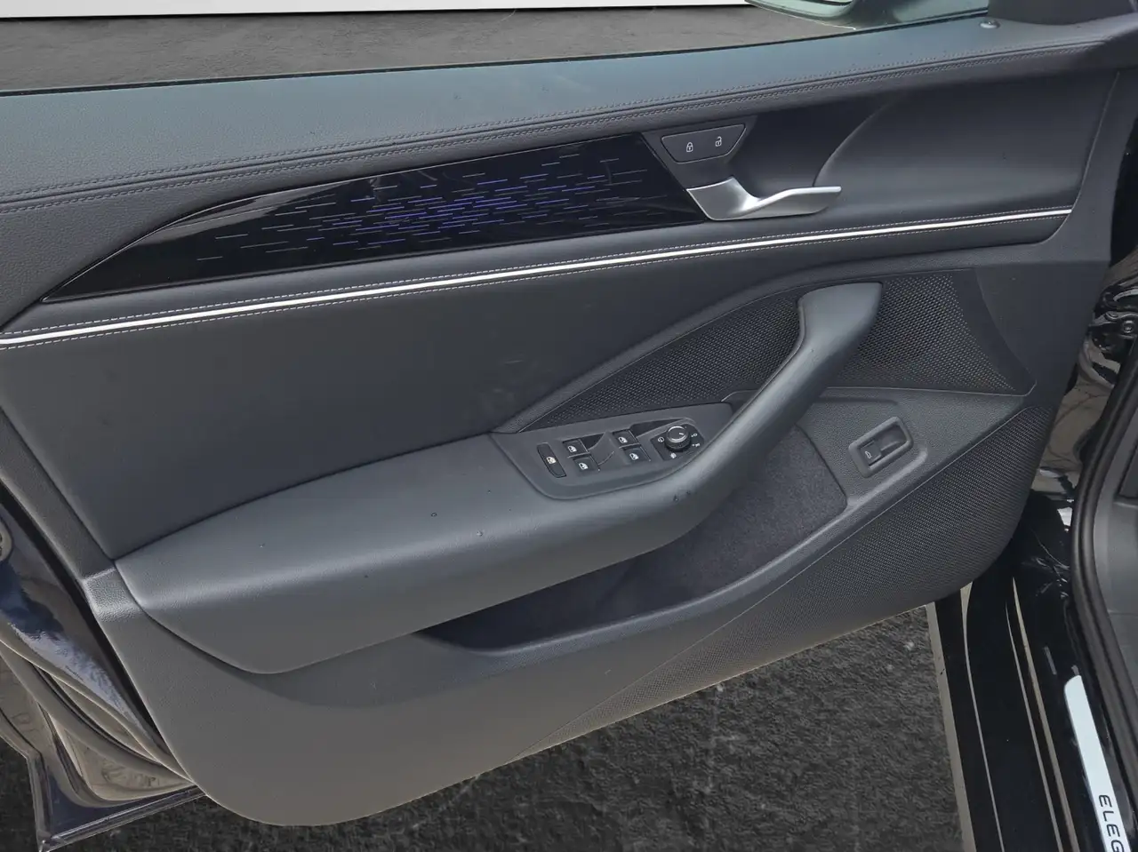 Volkswagen Passat Variant 2.0 TDI DSG Elegance 7