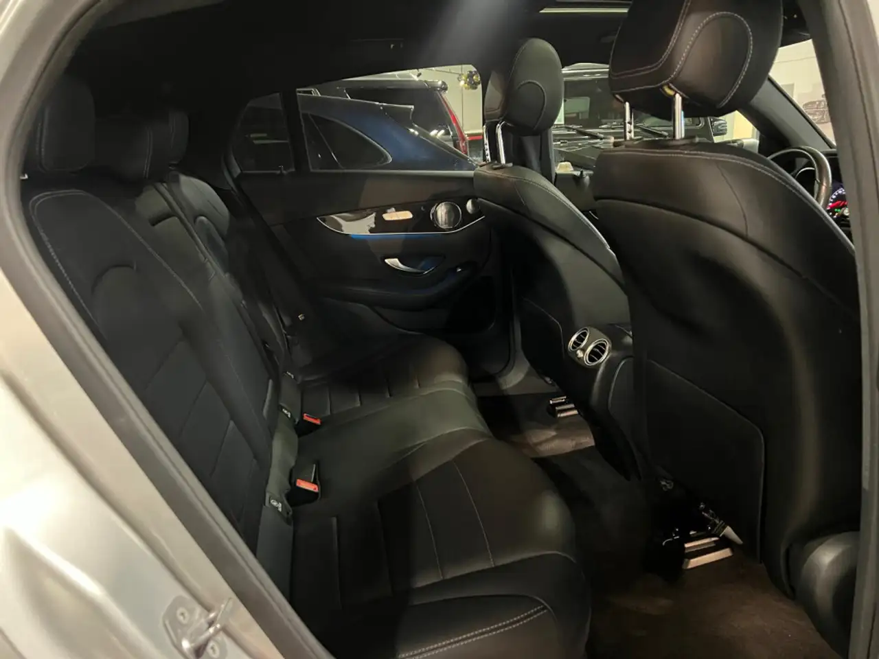 Mercedes-Benz GLC снимка Mercedes-Benz GLC