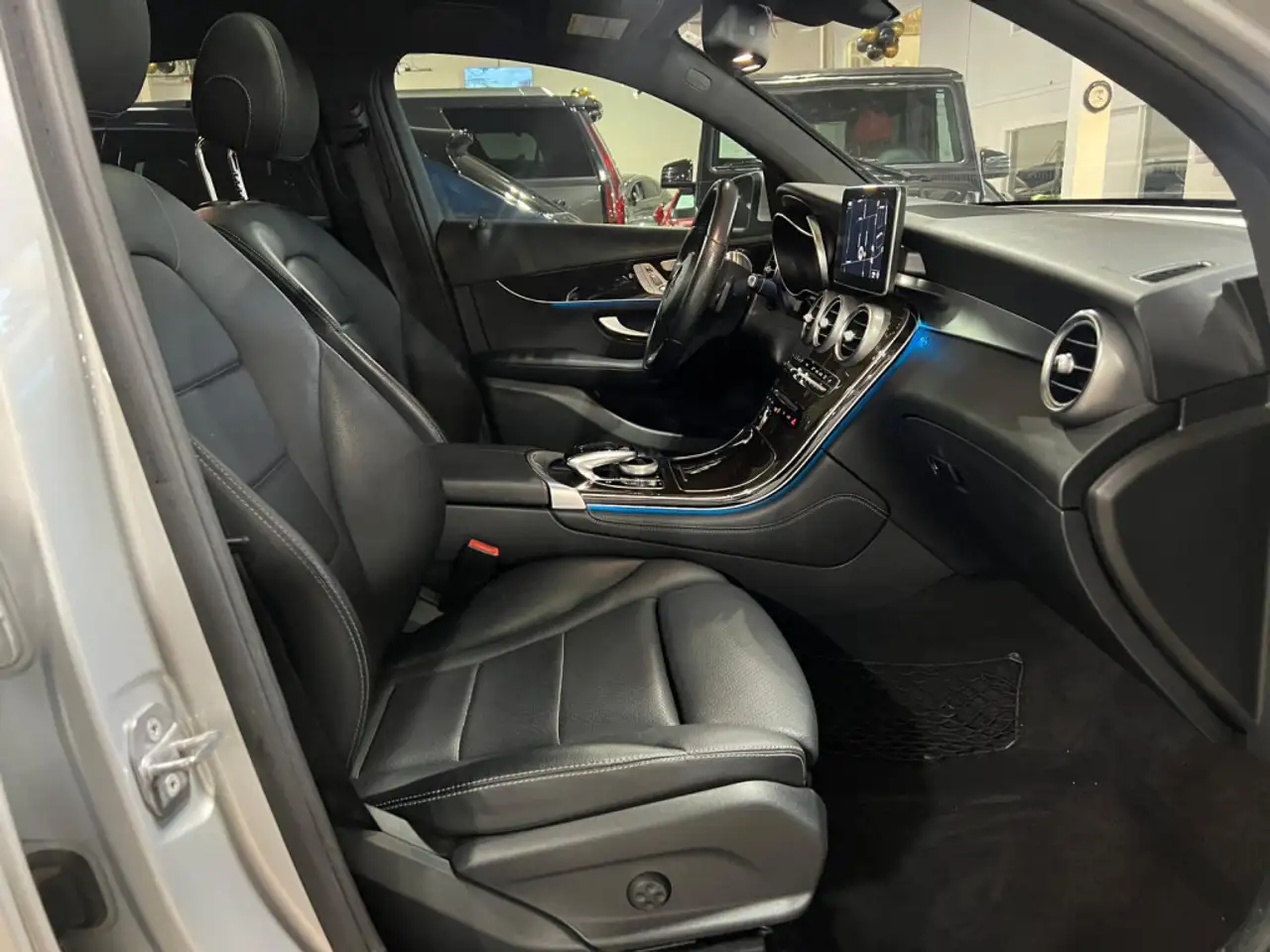 Mercedes-Benz GLC снимка Mercedes-Benz GLC