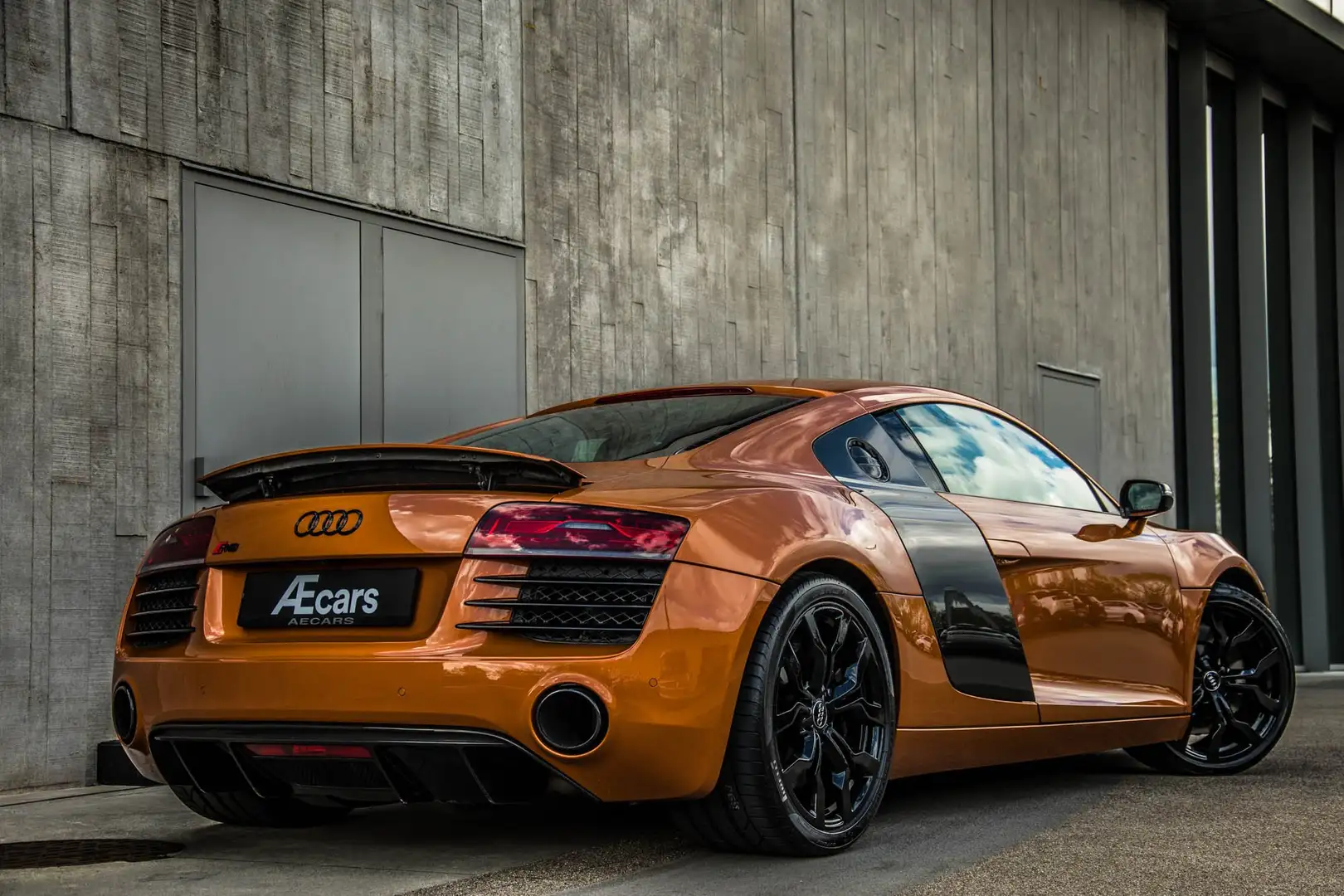 Audi R8 4.2 V8 *** QUATTRO / FACELIFT / CARBON PACK *** Orange - 2