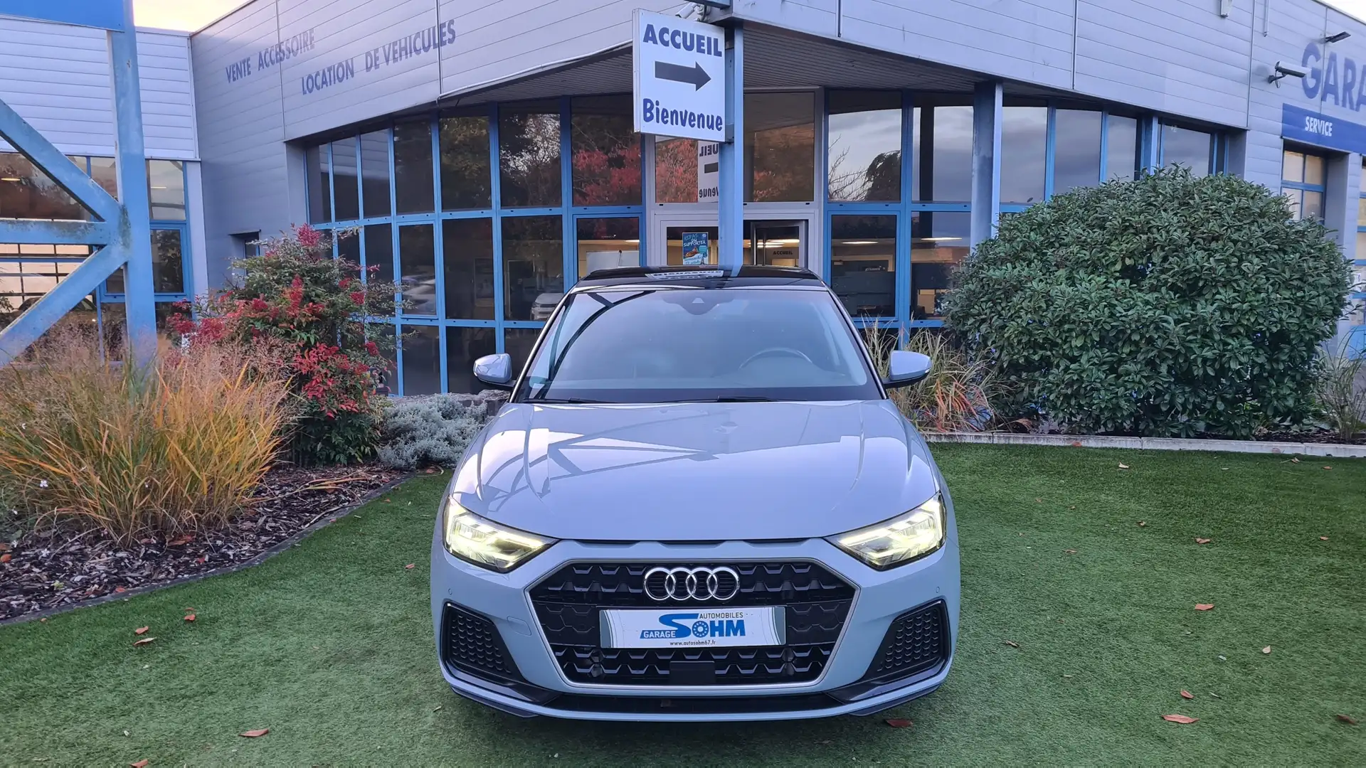 Audi A1 25 TFSI 95CH ADVANCED Grau - 2