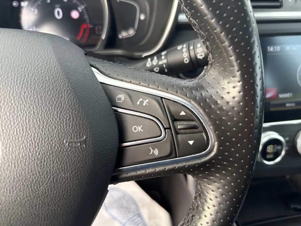 Renault Kadjar BLACK EDITION TCE 140 EDC GPF Black Edition KLIMA+, миниатюра 23
