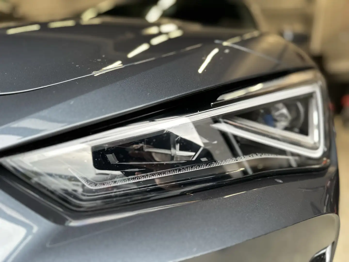 CUPRA Leon ST 1,5eTSI DSG Matrix Assist XL Vision+ Grau - 2